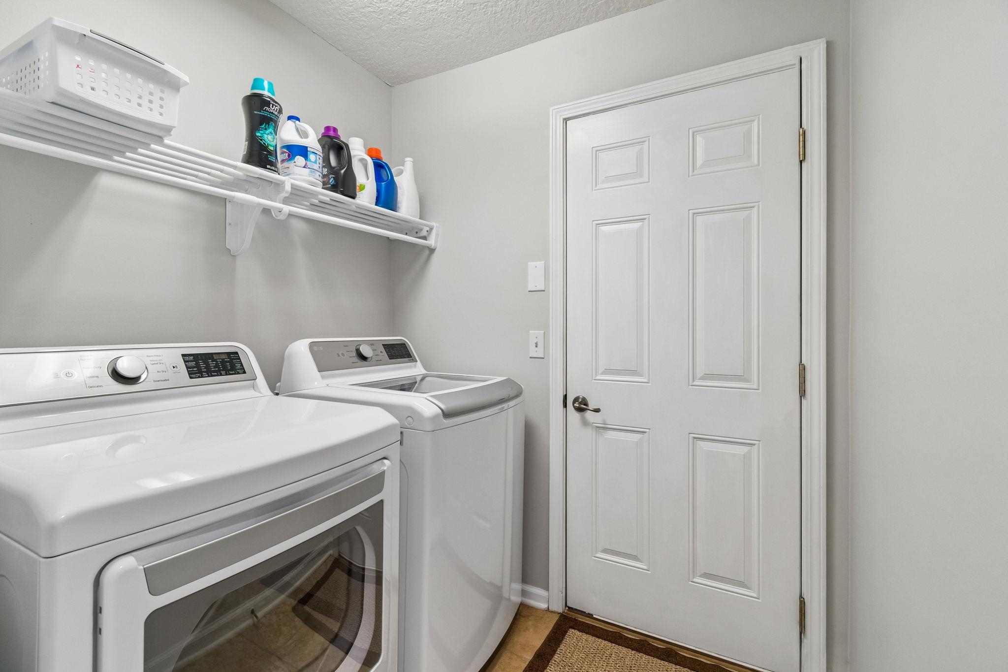 Image 40 of 61 For 141 Churchill Drive N