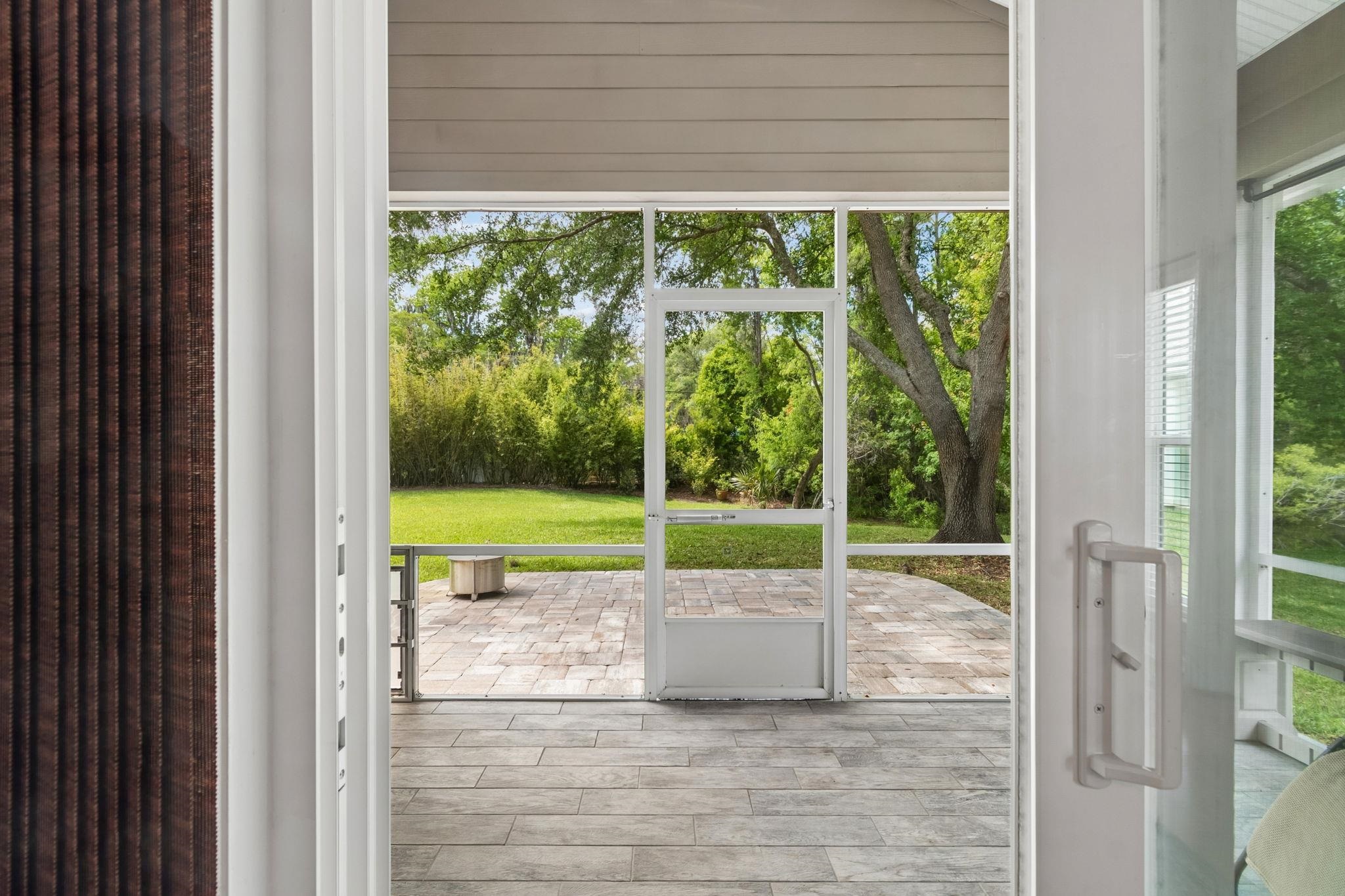 Image 42 of 61 For 141 Churchill Drive N