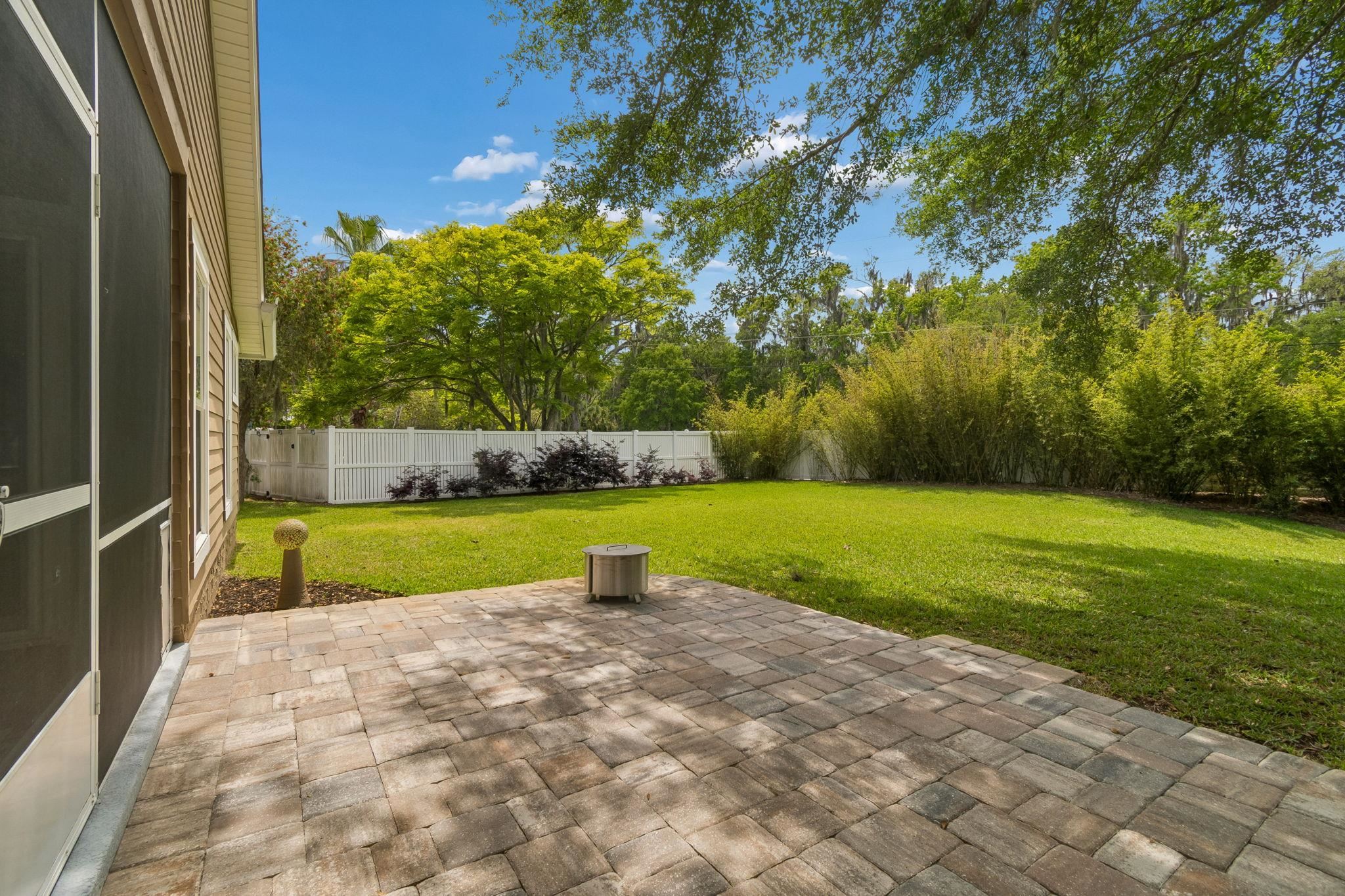 Image 46 of 61 For 141 Churchill Drive N