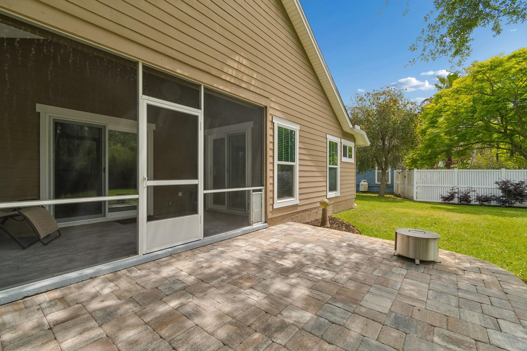 Image 47 of 61 For 141 Churchill Drive N