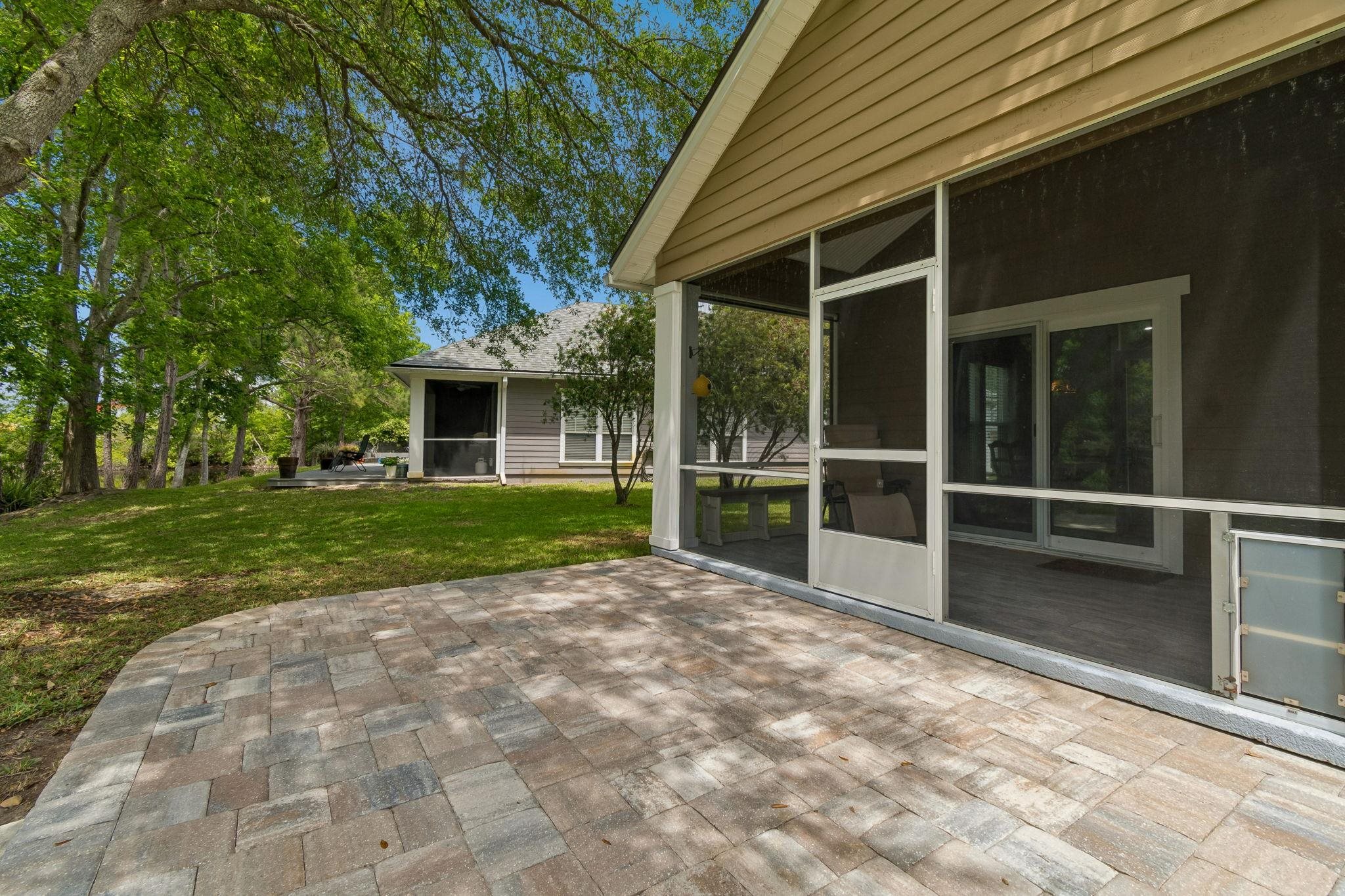 Image 48 of 61 For 141 Churchill Drive N