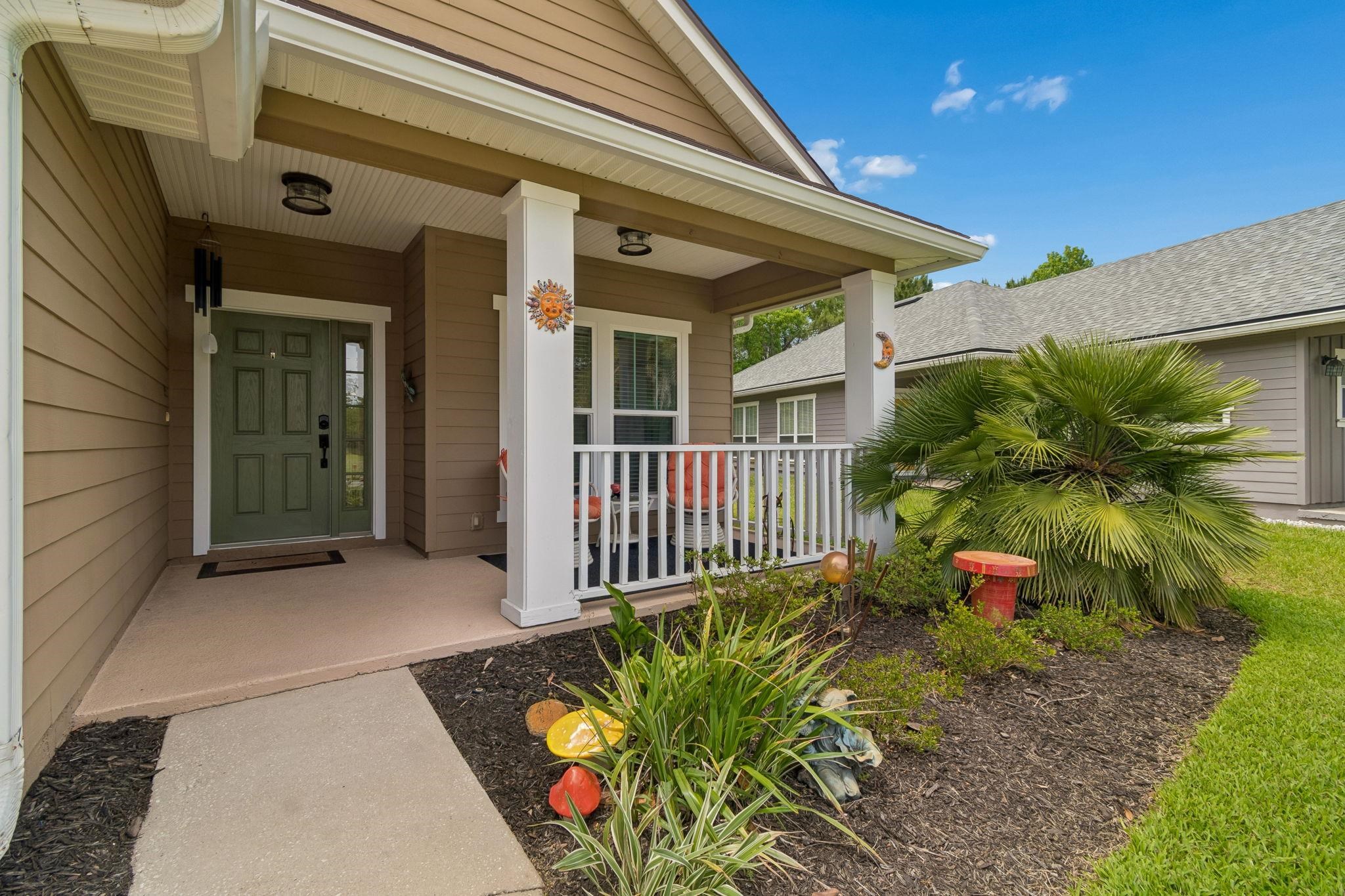 Image 5 of 61 For 141 Churchill Drive N