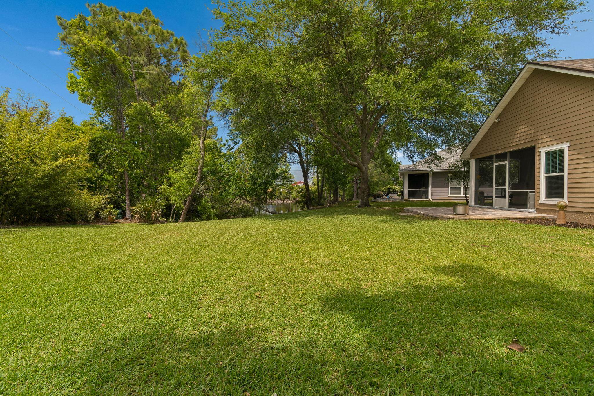 Image 52 of 61 For 141 Churchill Drive N