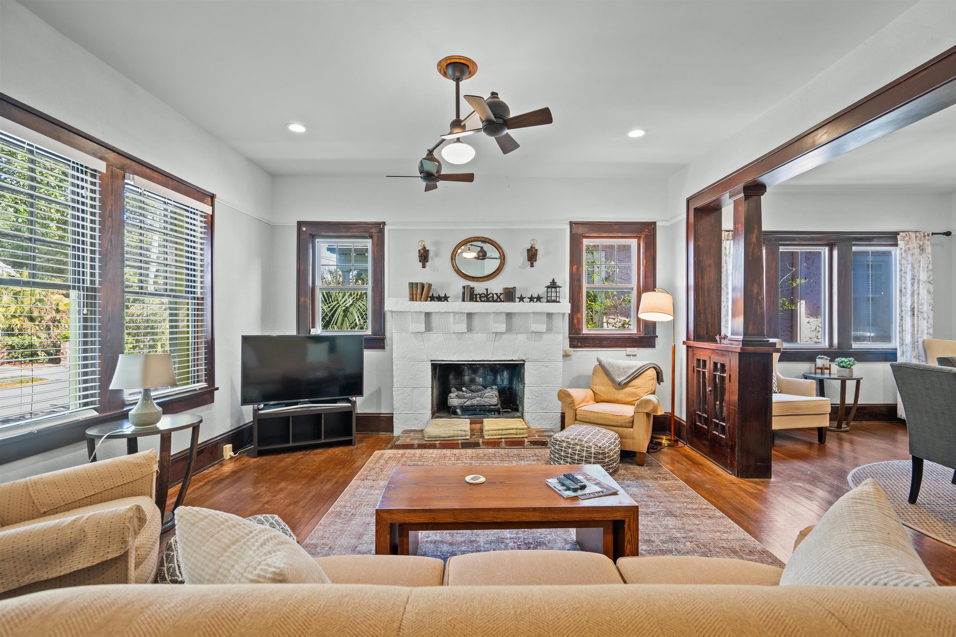 Image 11 of 52 For 15 Sevilla Street