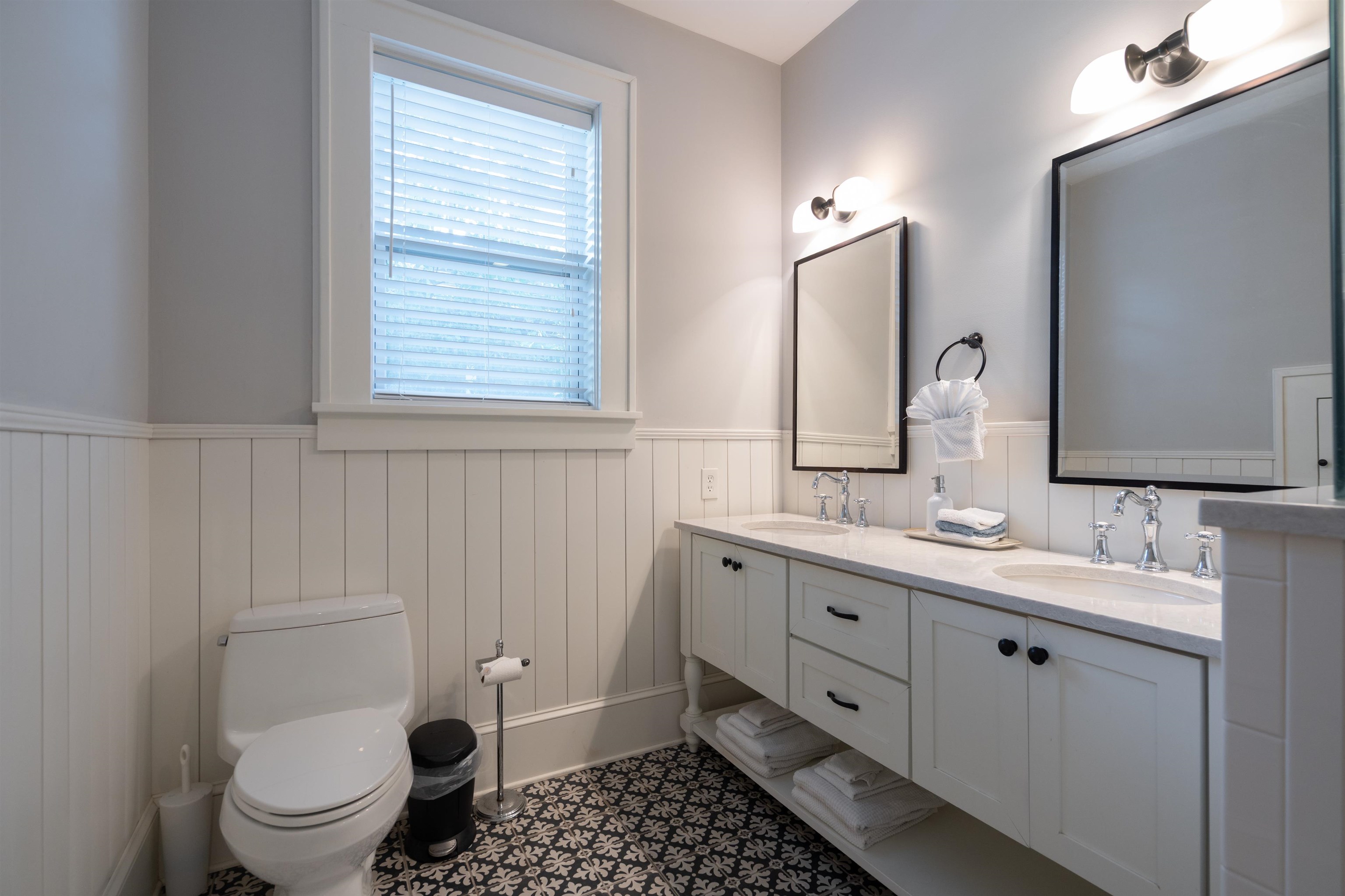 Image 28 of 52 For 15 Sevilla Street