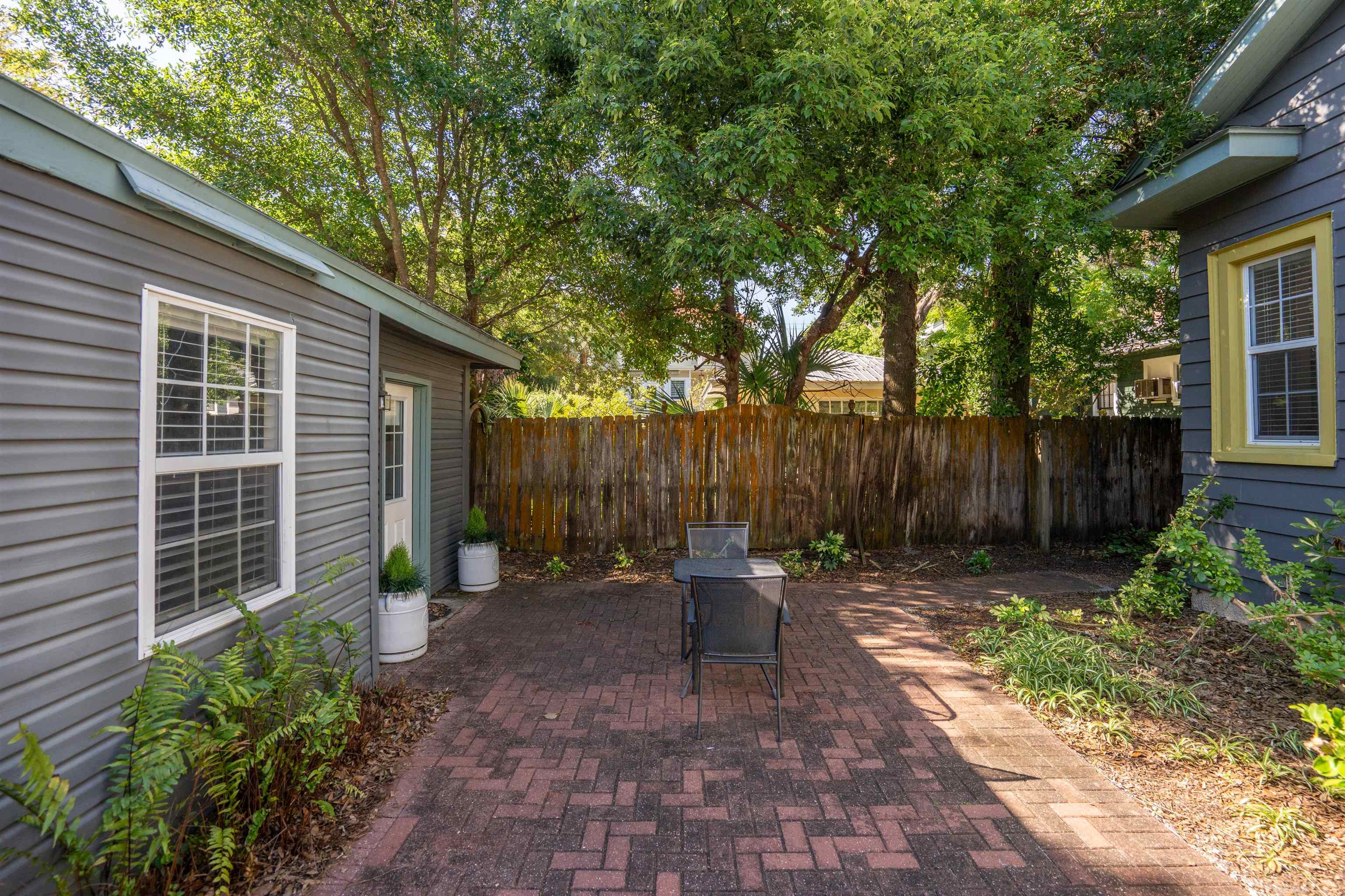 Image 31 of 52 For 15 Sevilla Street