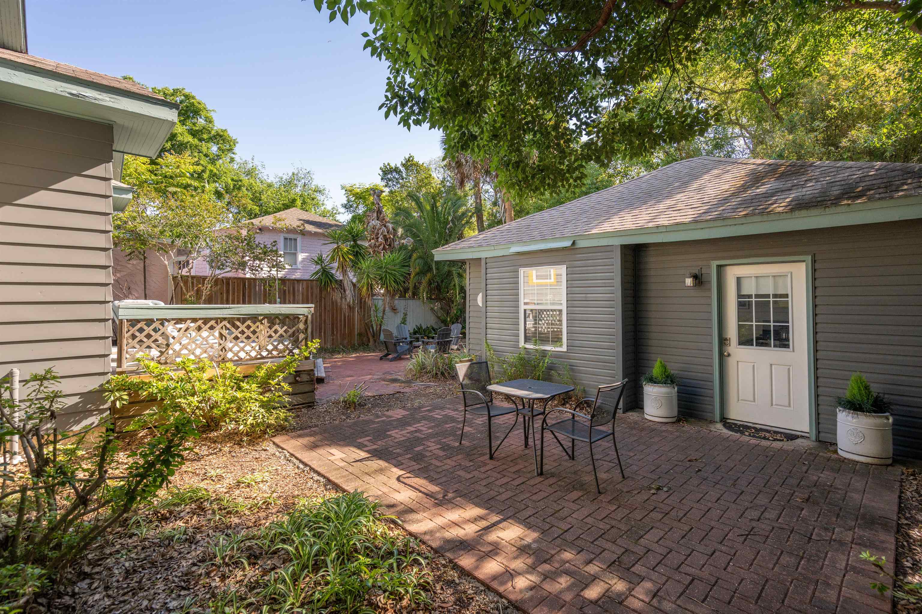 Image 35 of 52 For 15 Sevilla Street