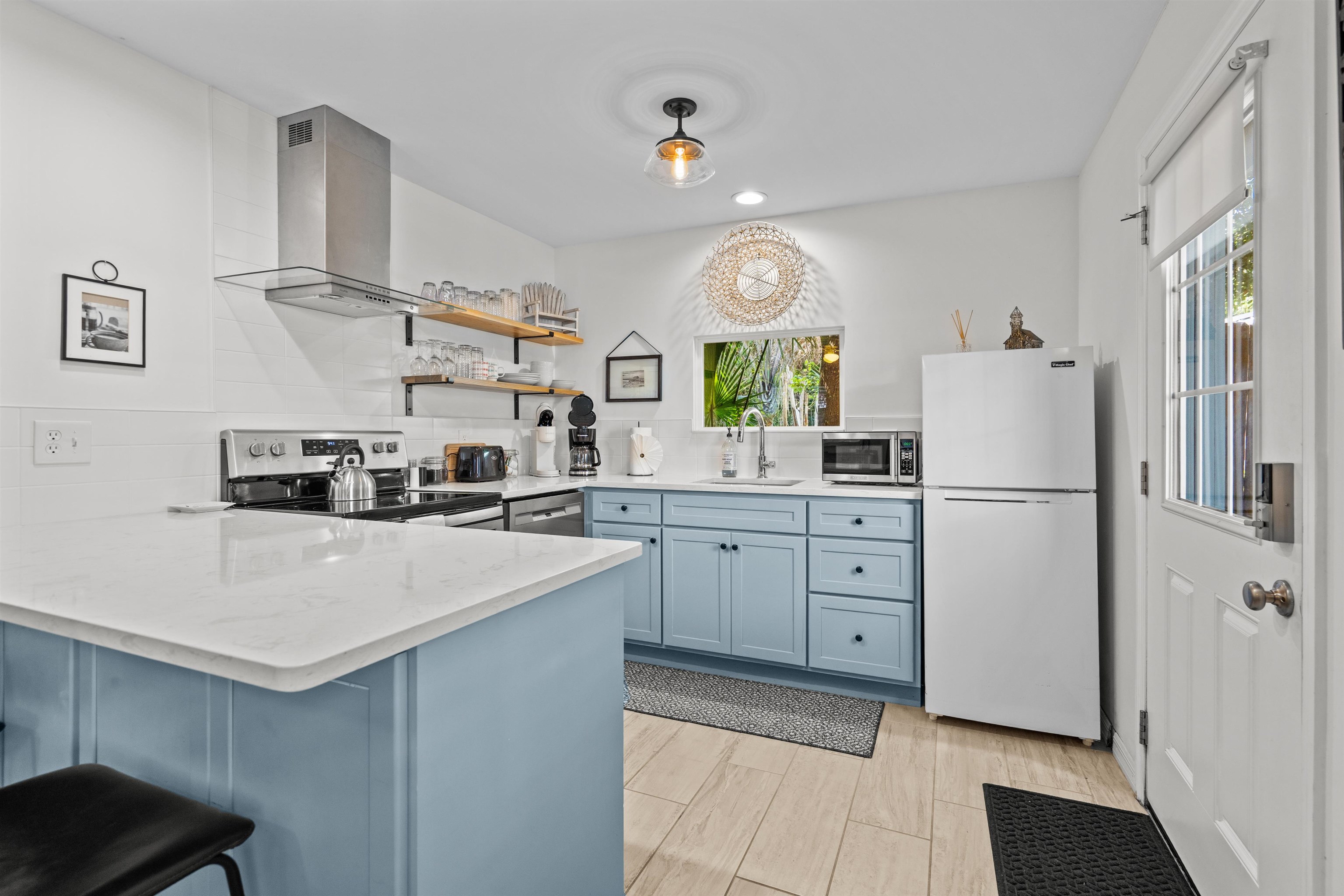 Image 38 of 52 For 15 Sevilla Street