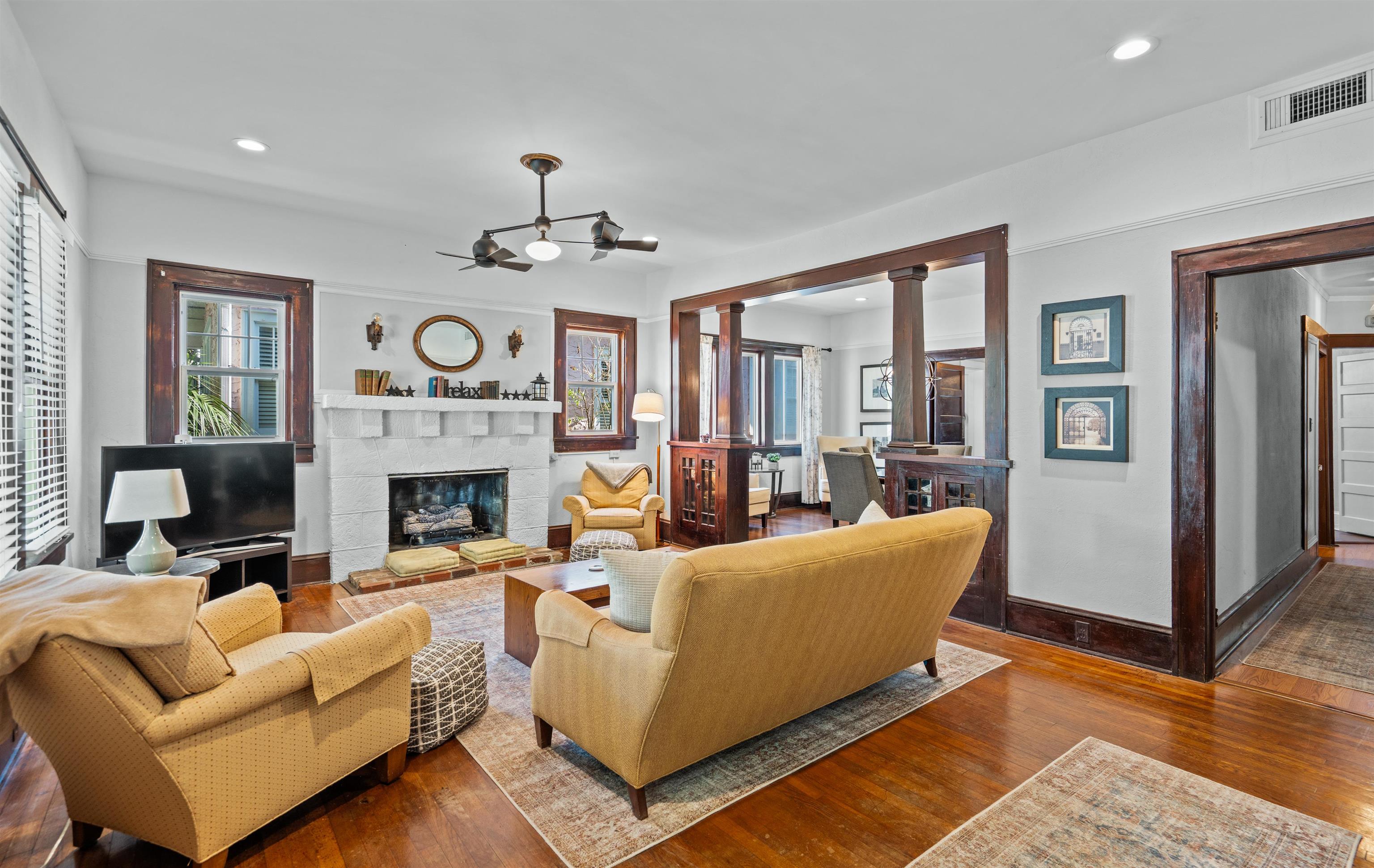 Image 9 of 52 For 15 Sevilla Street