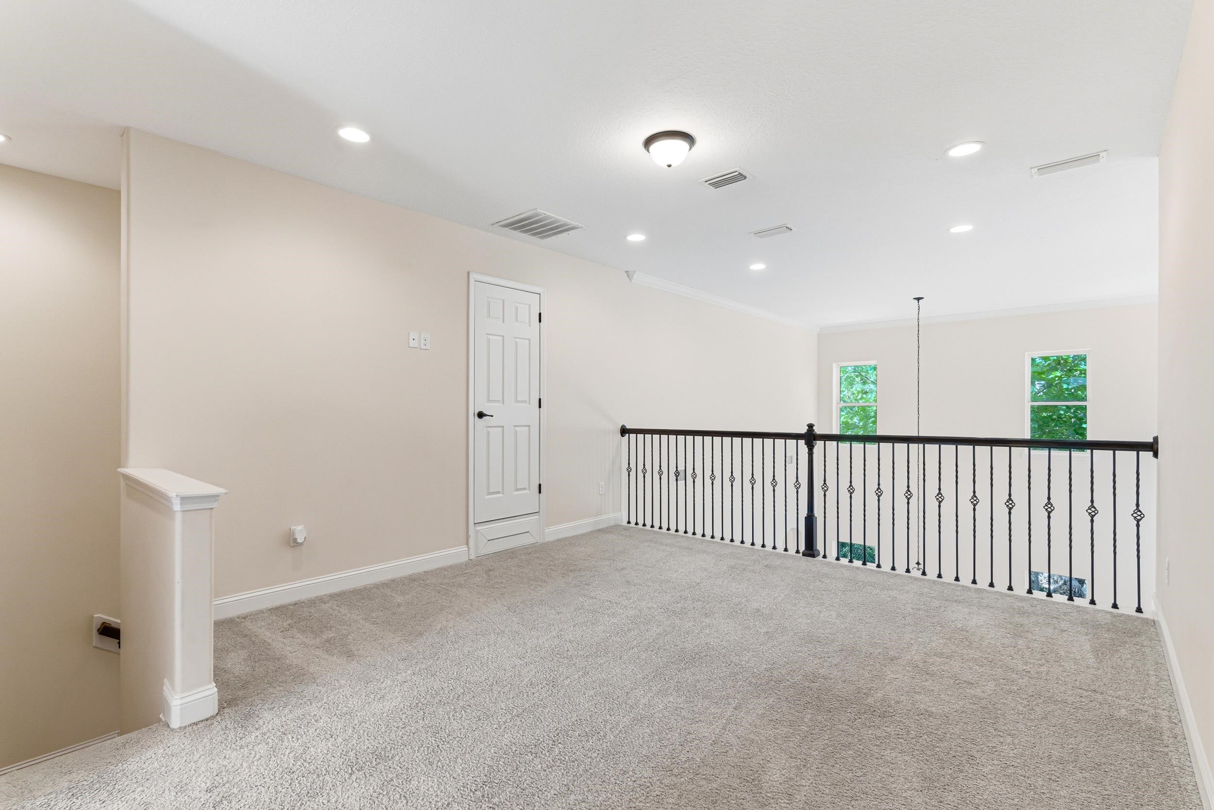 Image 14 of 44 For 299 Islesbrook