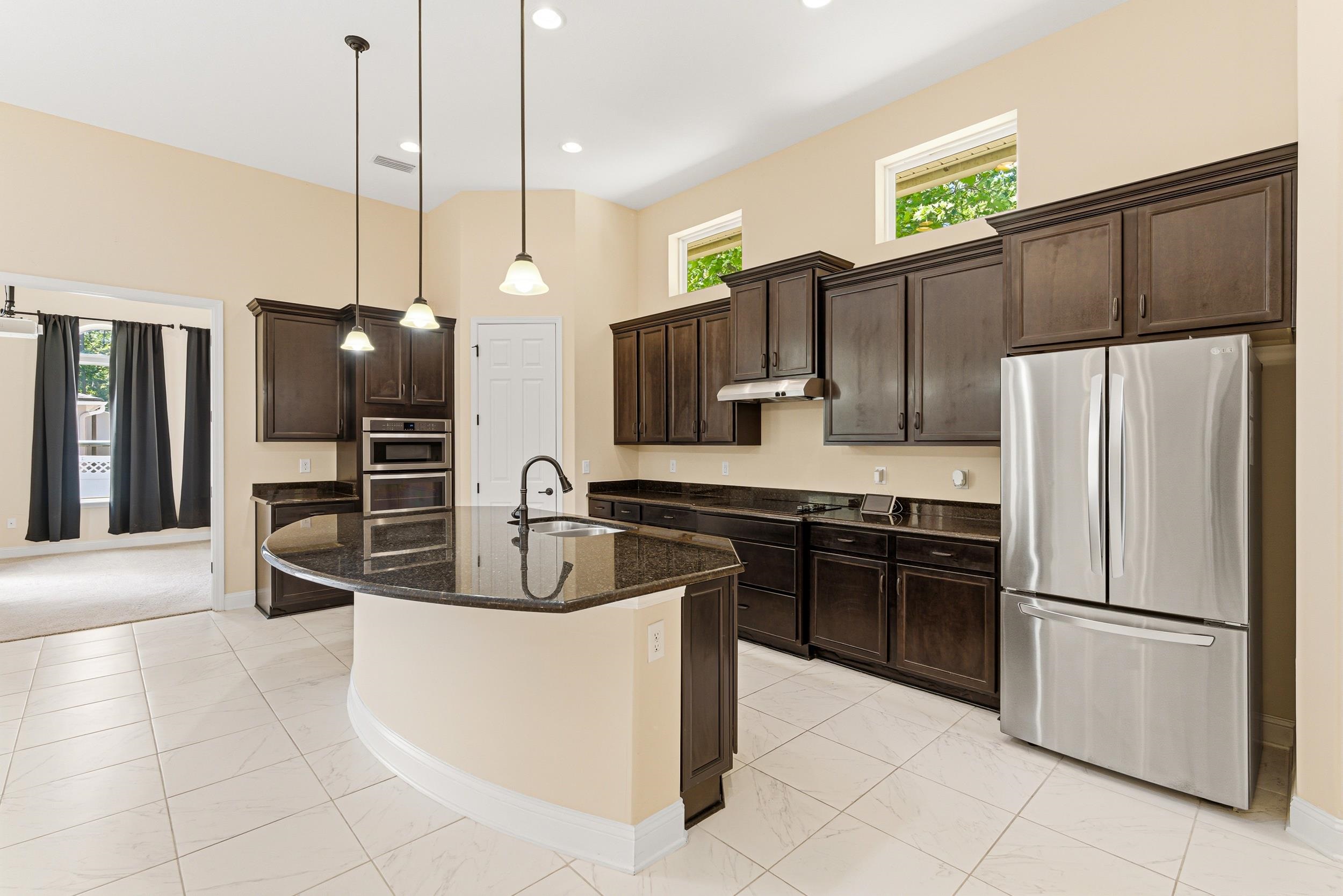 Image 3 of 44 For 299 Islesbrook