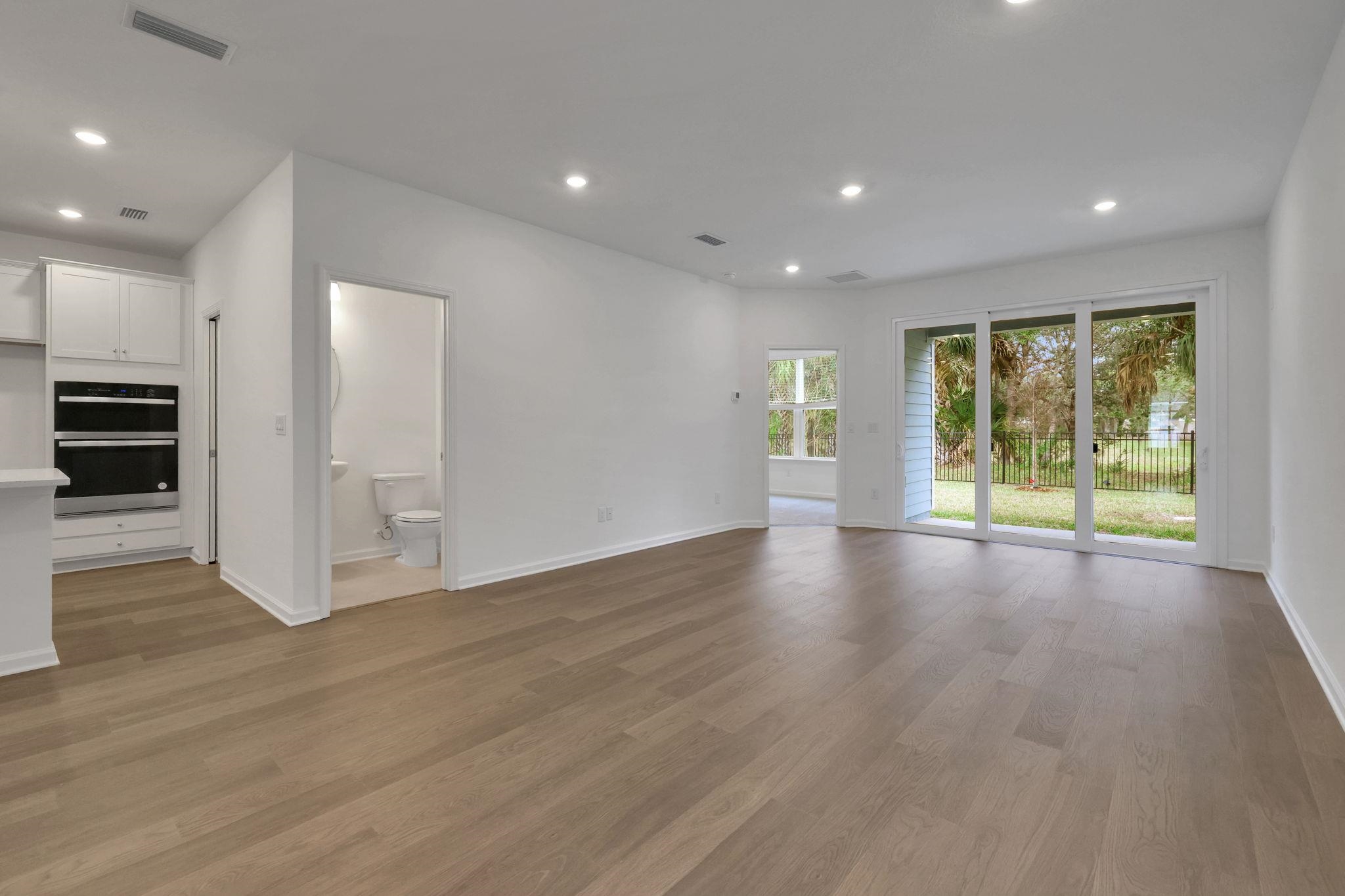 Image 12 of 37 For 224 Misty Harbor Trce