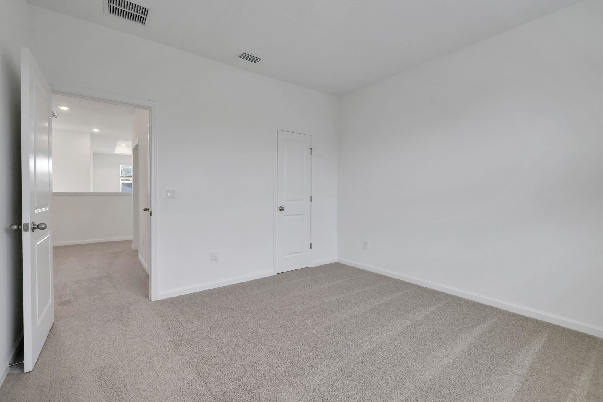 Image 22 of 37 For 224 Misty Harbor Trce