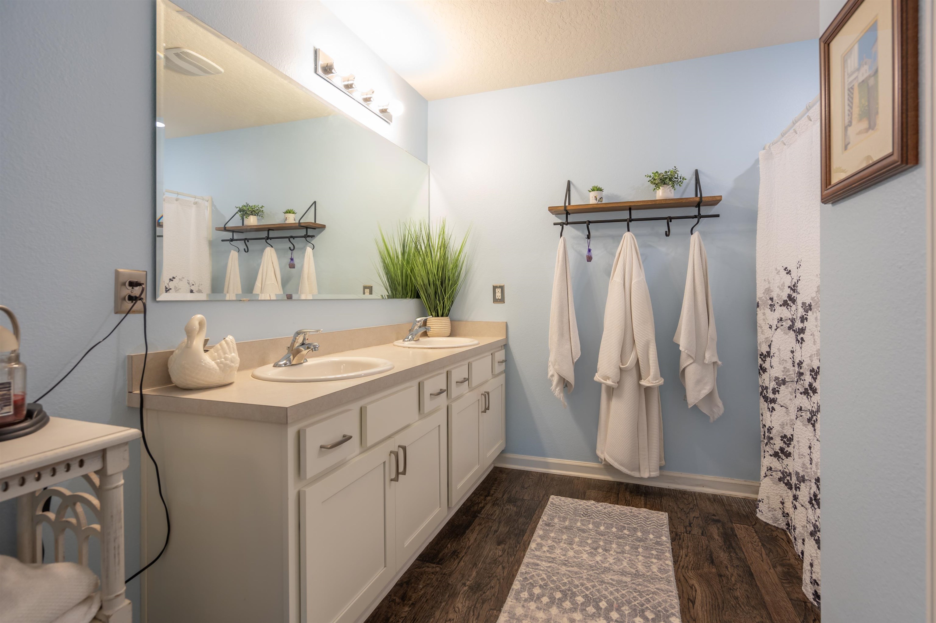 Image 33 of 55 For 606 Grand Reserve