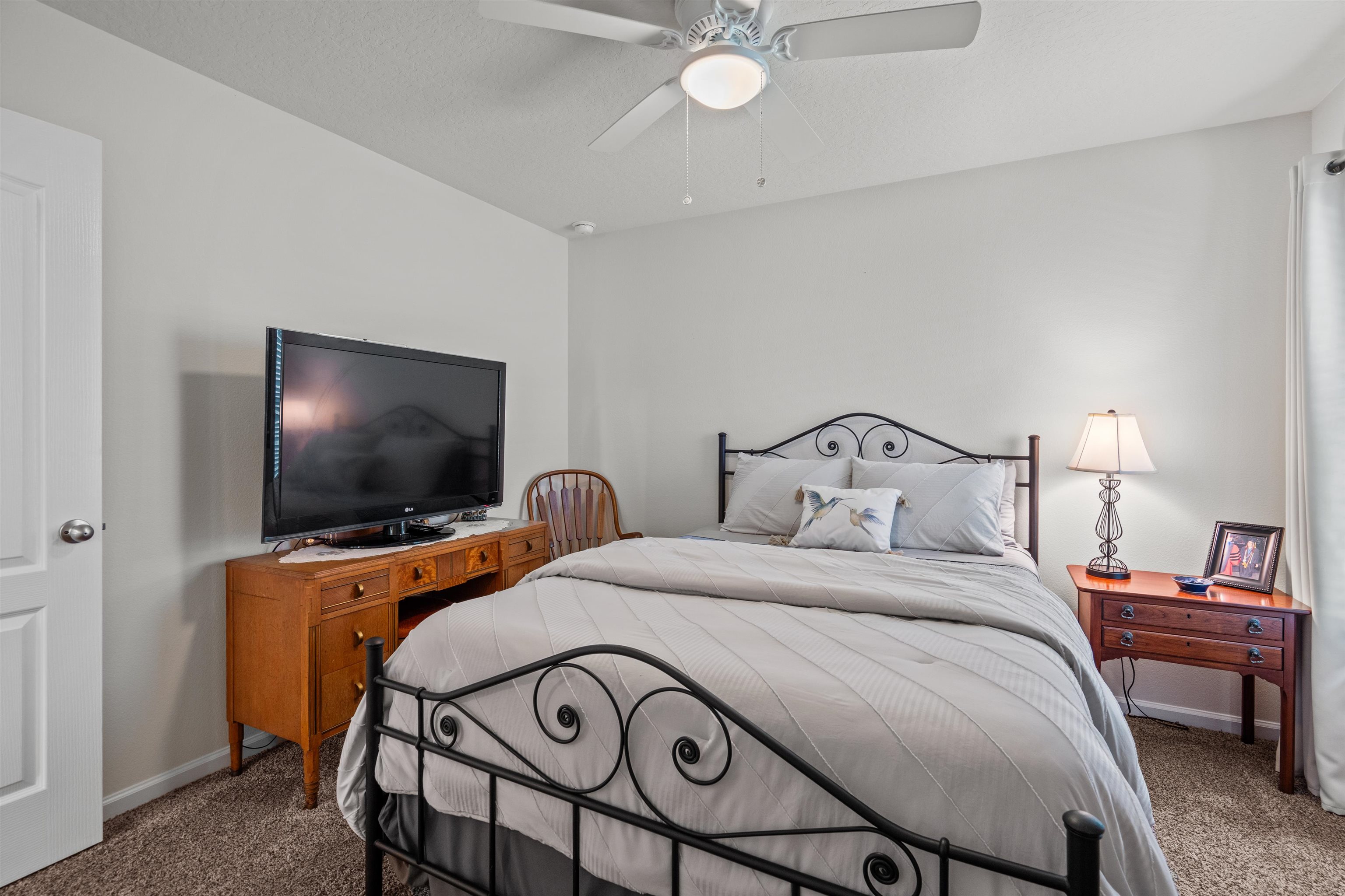 Image 38 of 55 For 606 Grand Reserve