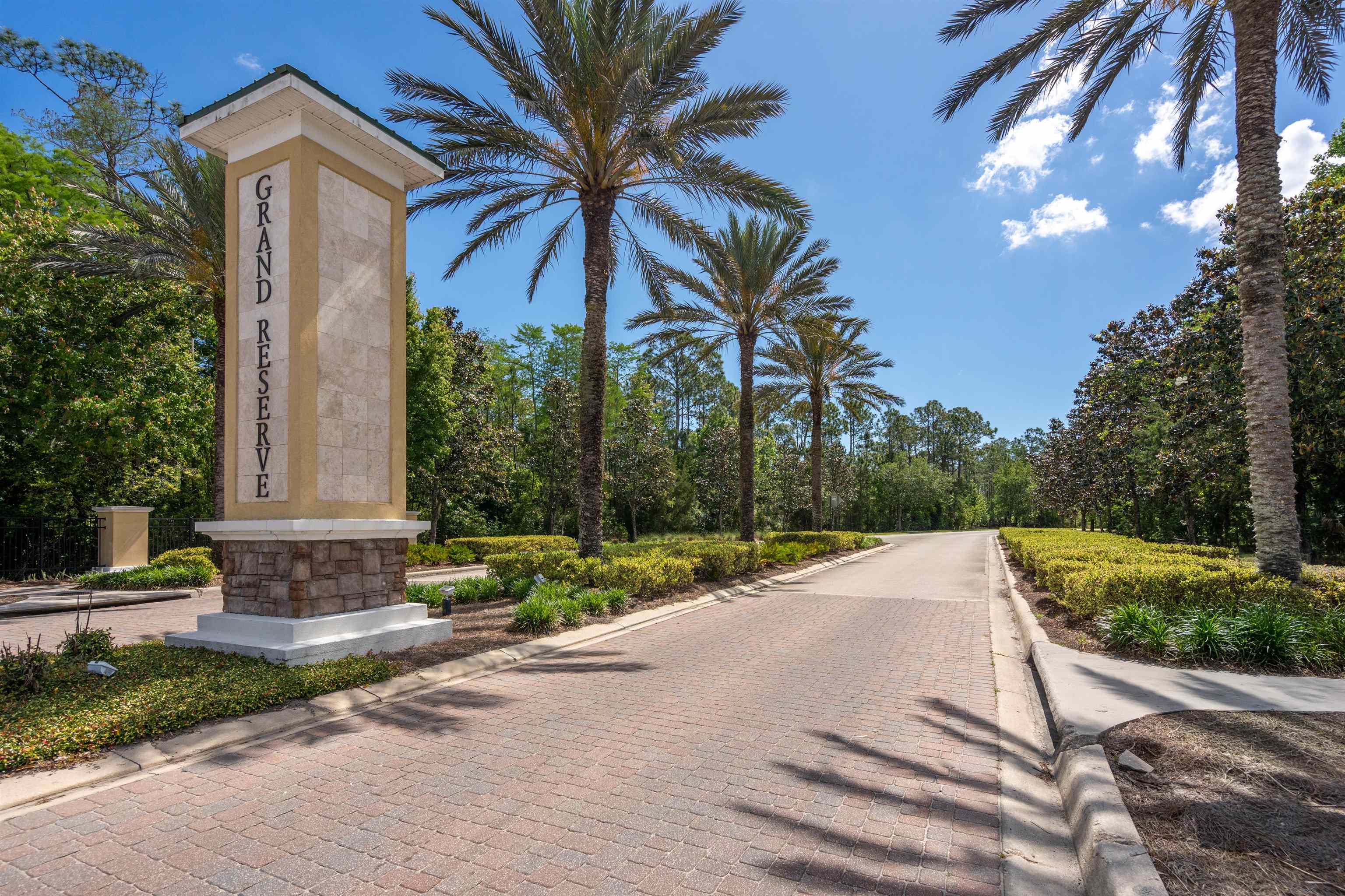 Image 4 of 55 For 606 Grand Reserve