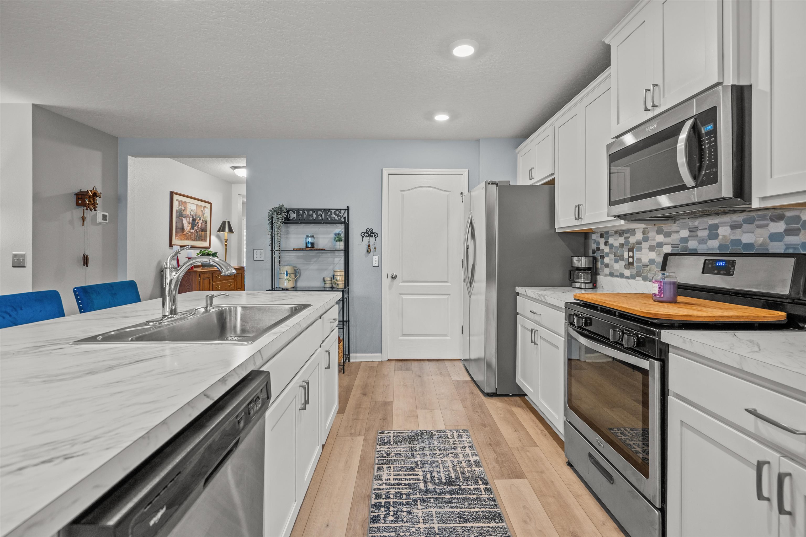 Image 8 of 55 For 606 Grand Reserve