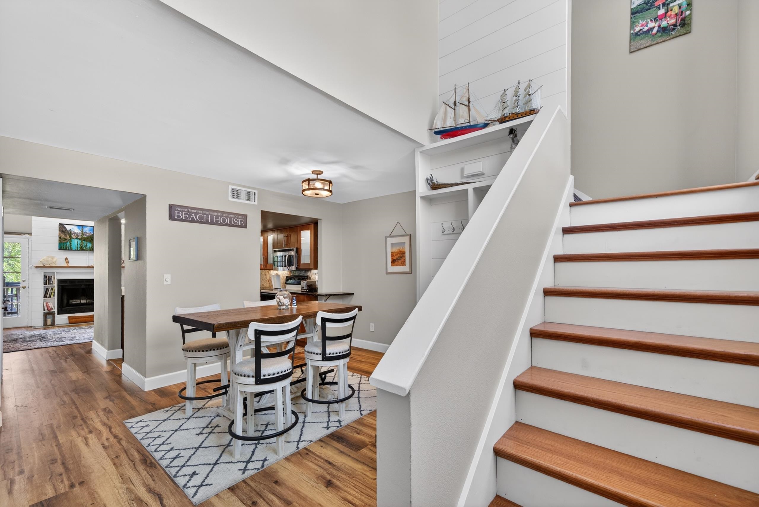 Image 10 of 56 For 200 16th St  205a