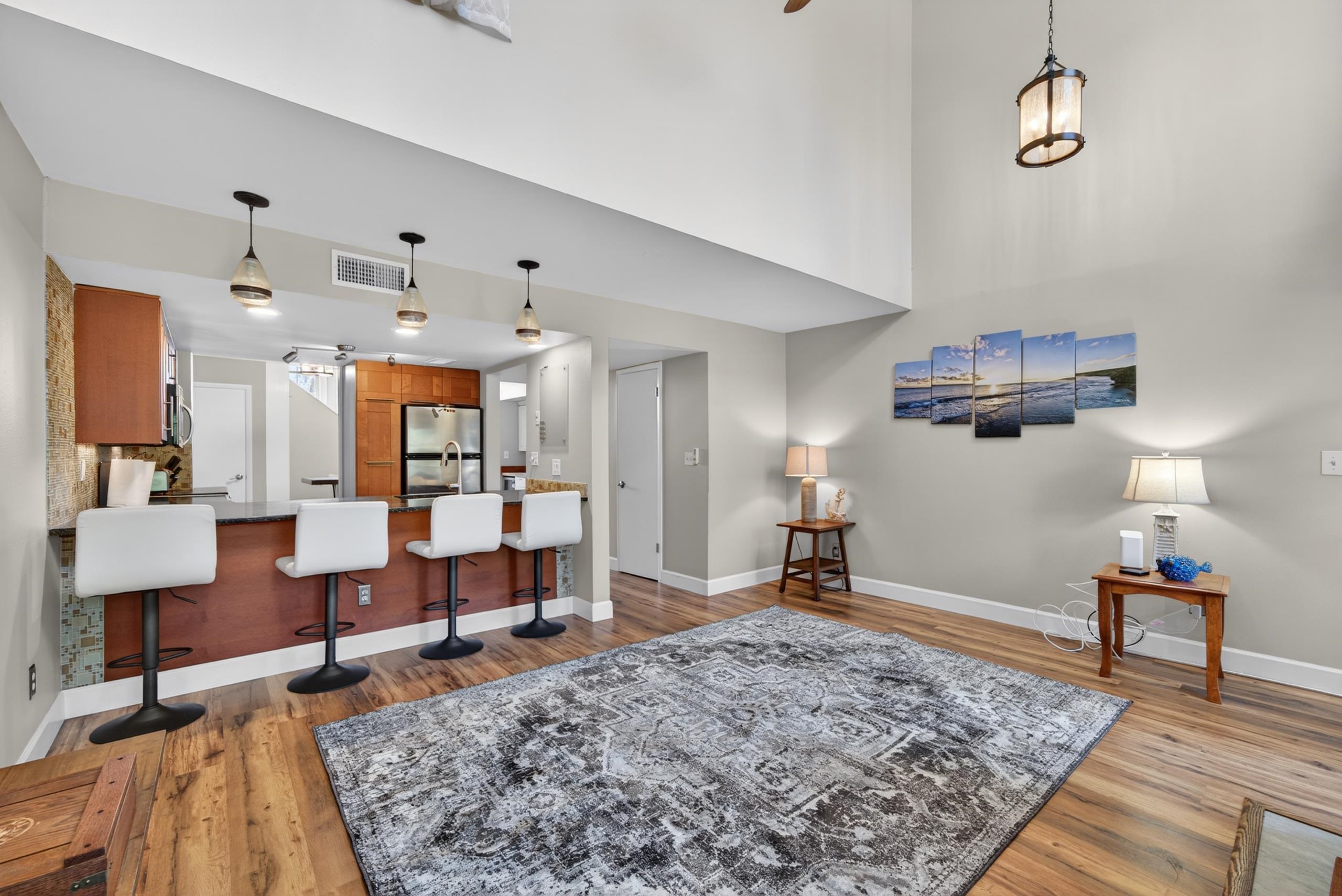 Image 13 of 56 For 200 16th St  205a