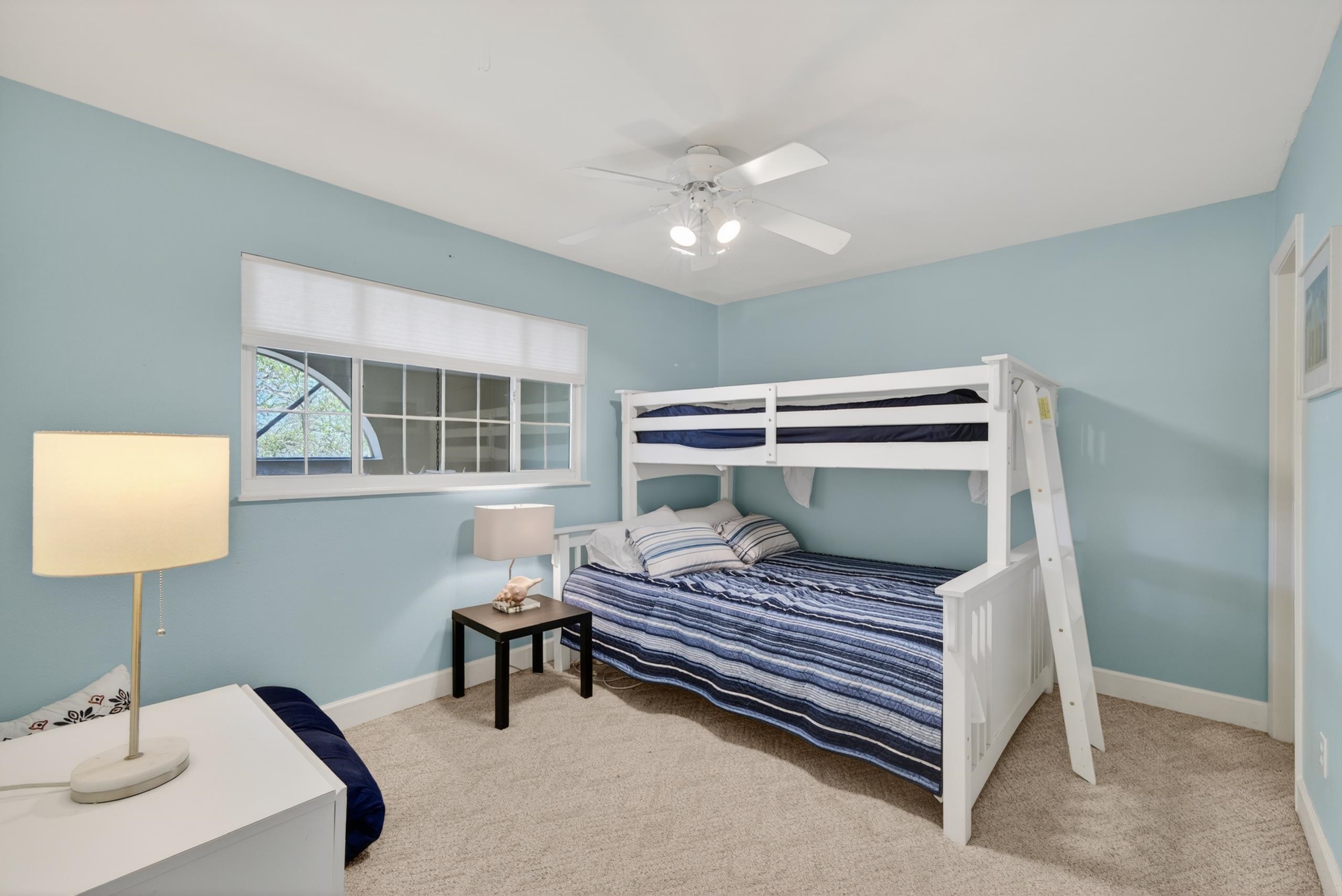 Image 18 of 56 For 200 16th St  205a