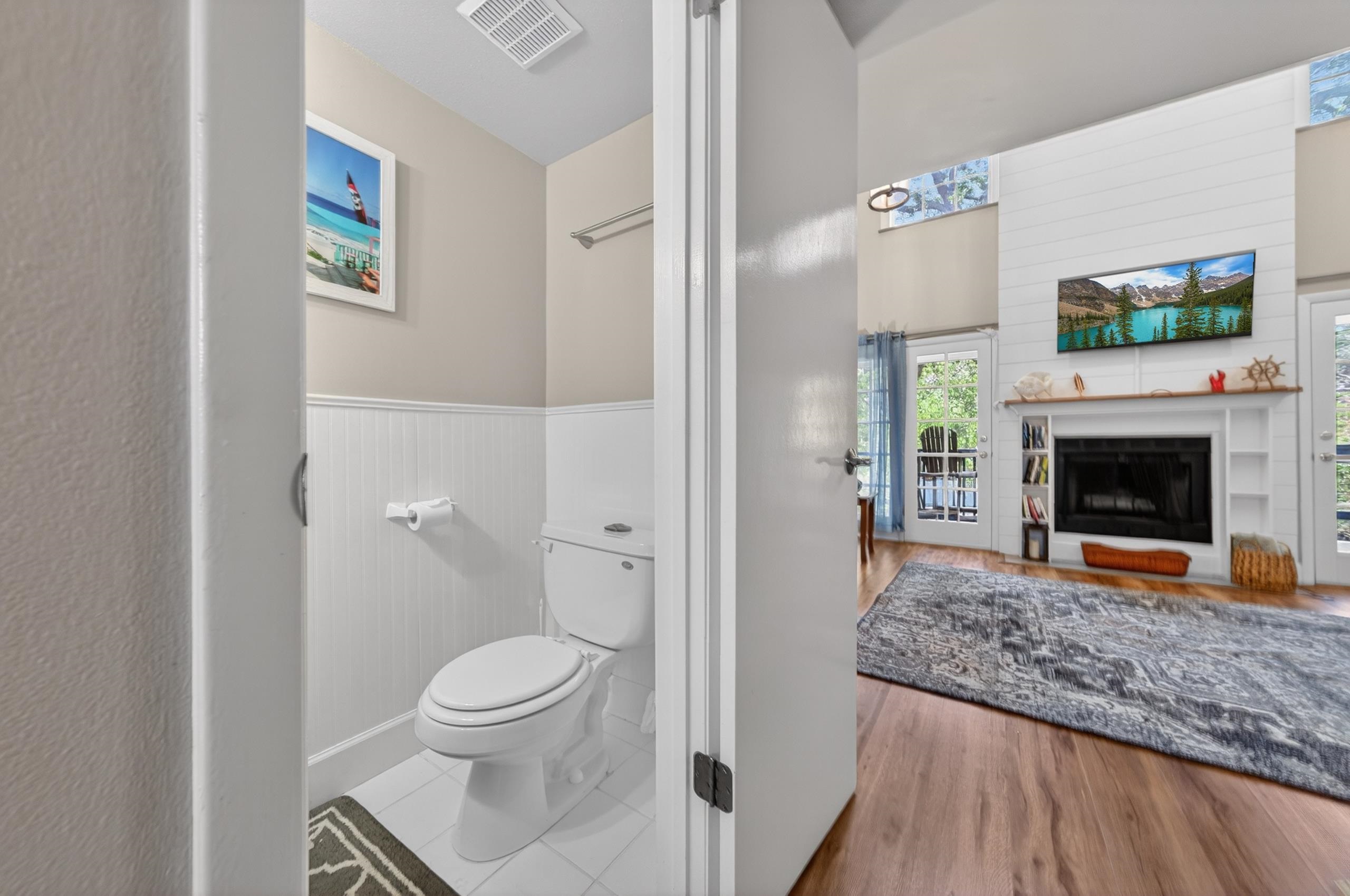 Image 23 of 56 For 200 16th St  205a