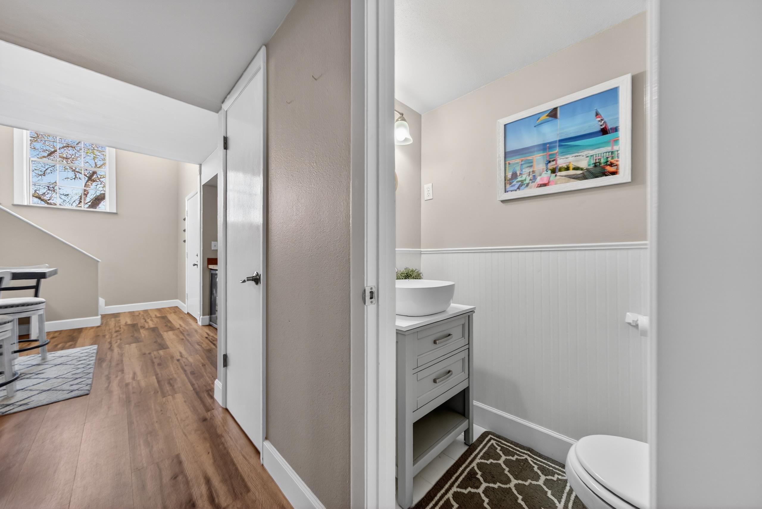 Image 24 of 56 For 200 16th St  205a