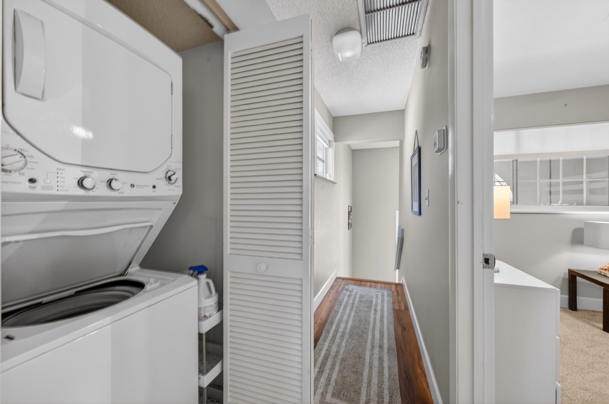 Image 25 of 56 For 200 16th St  205a