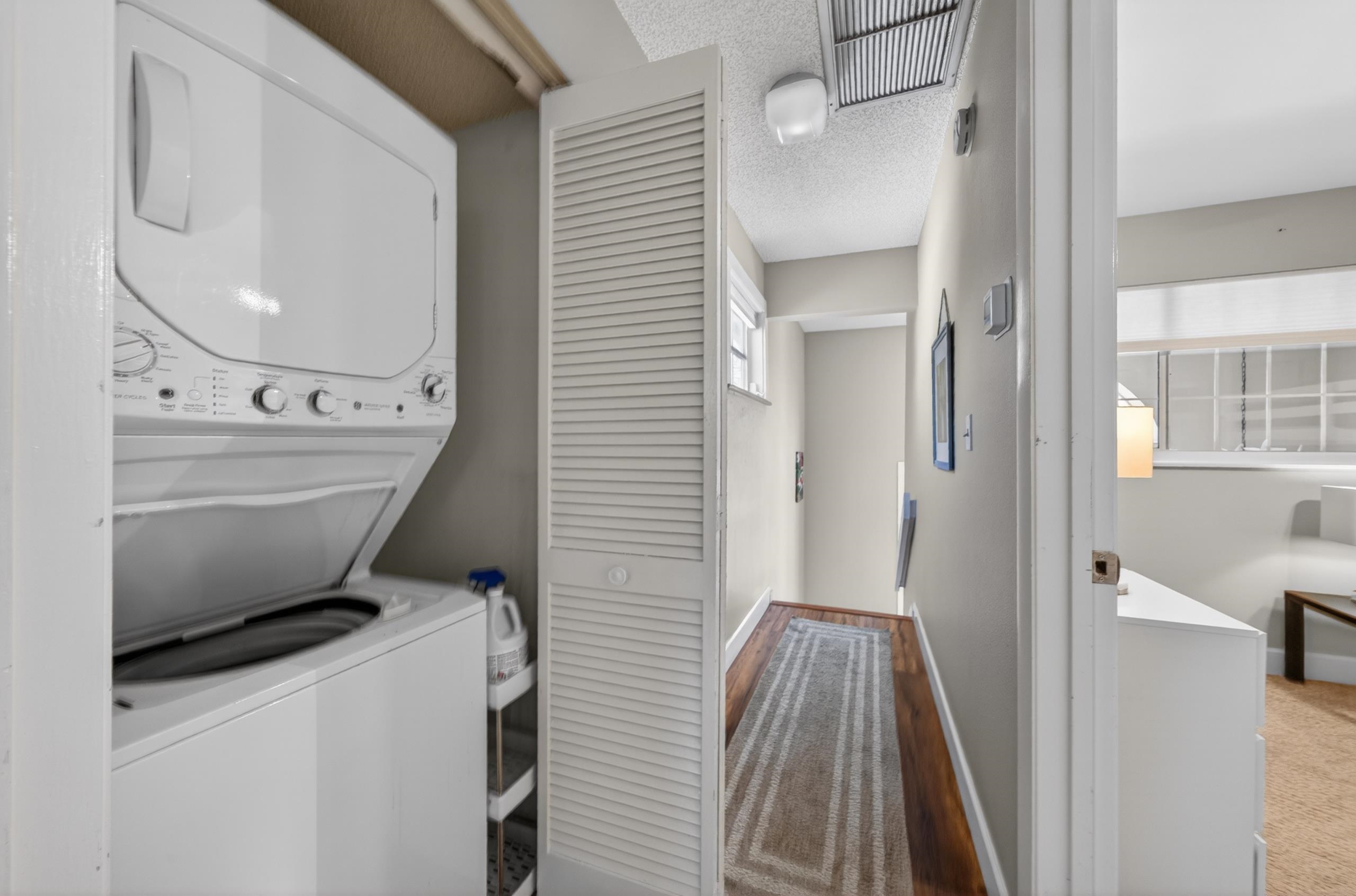 Image 31 of 56 For 200 16th St  205a