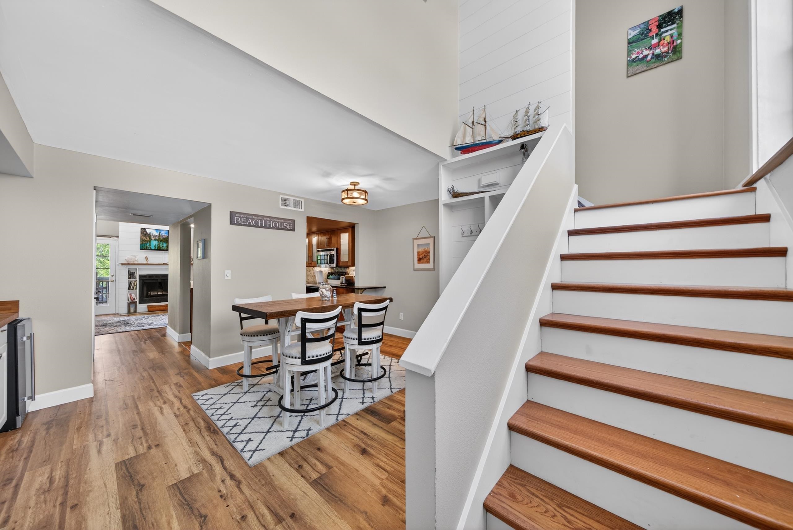 Image 7 of 56 For 200 16th St  205a