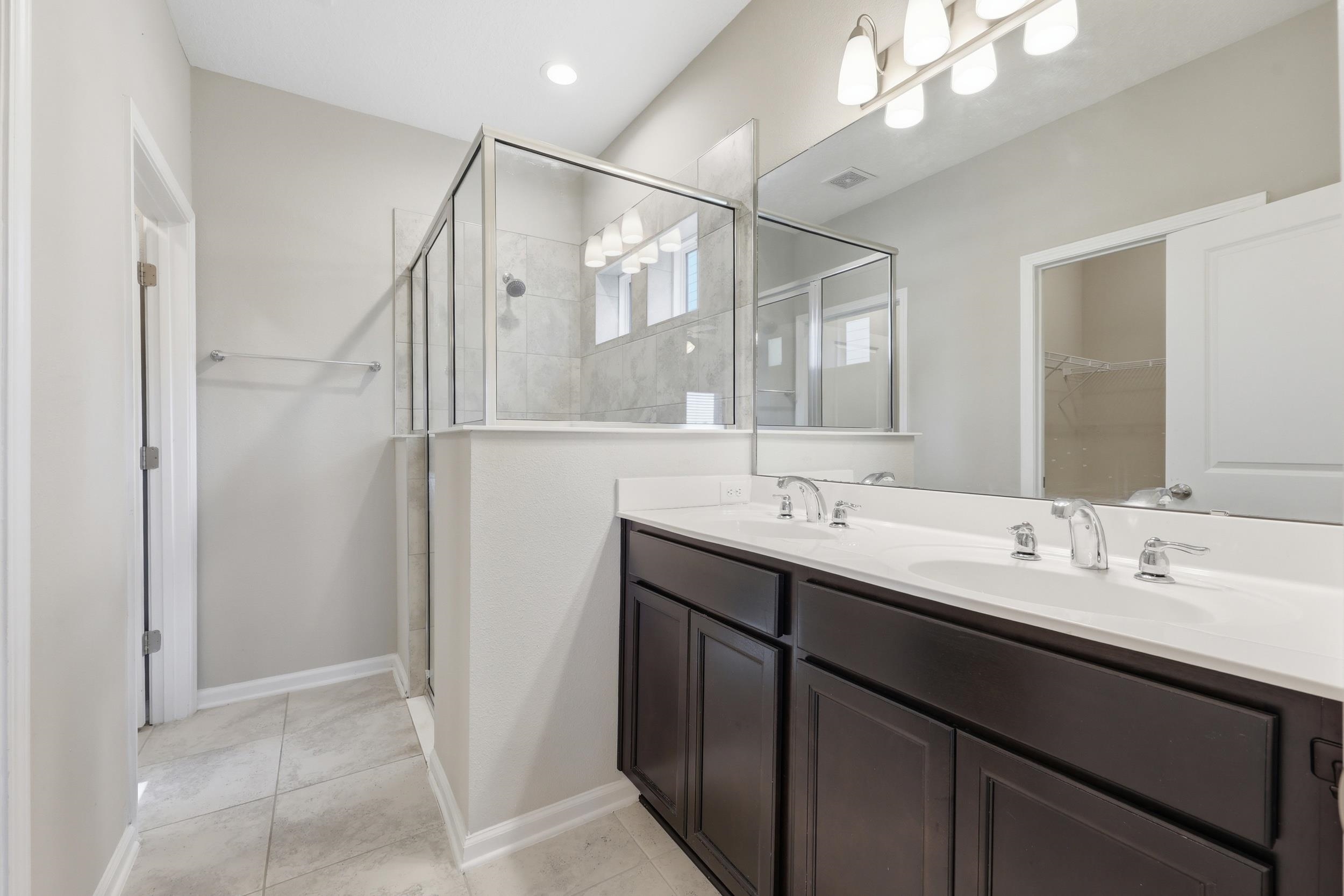 Image 20 of 37 For 324 Holly Forest Drive