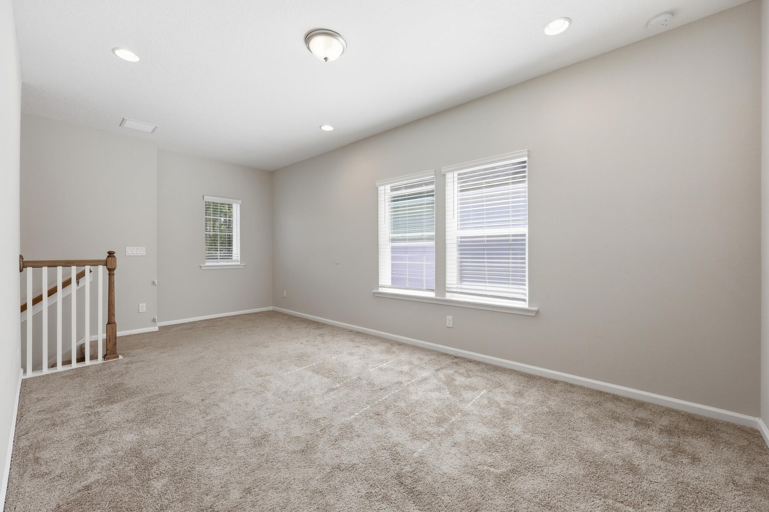 Image 21 of 37 For 324 Holly Forest Drive