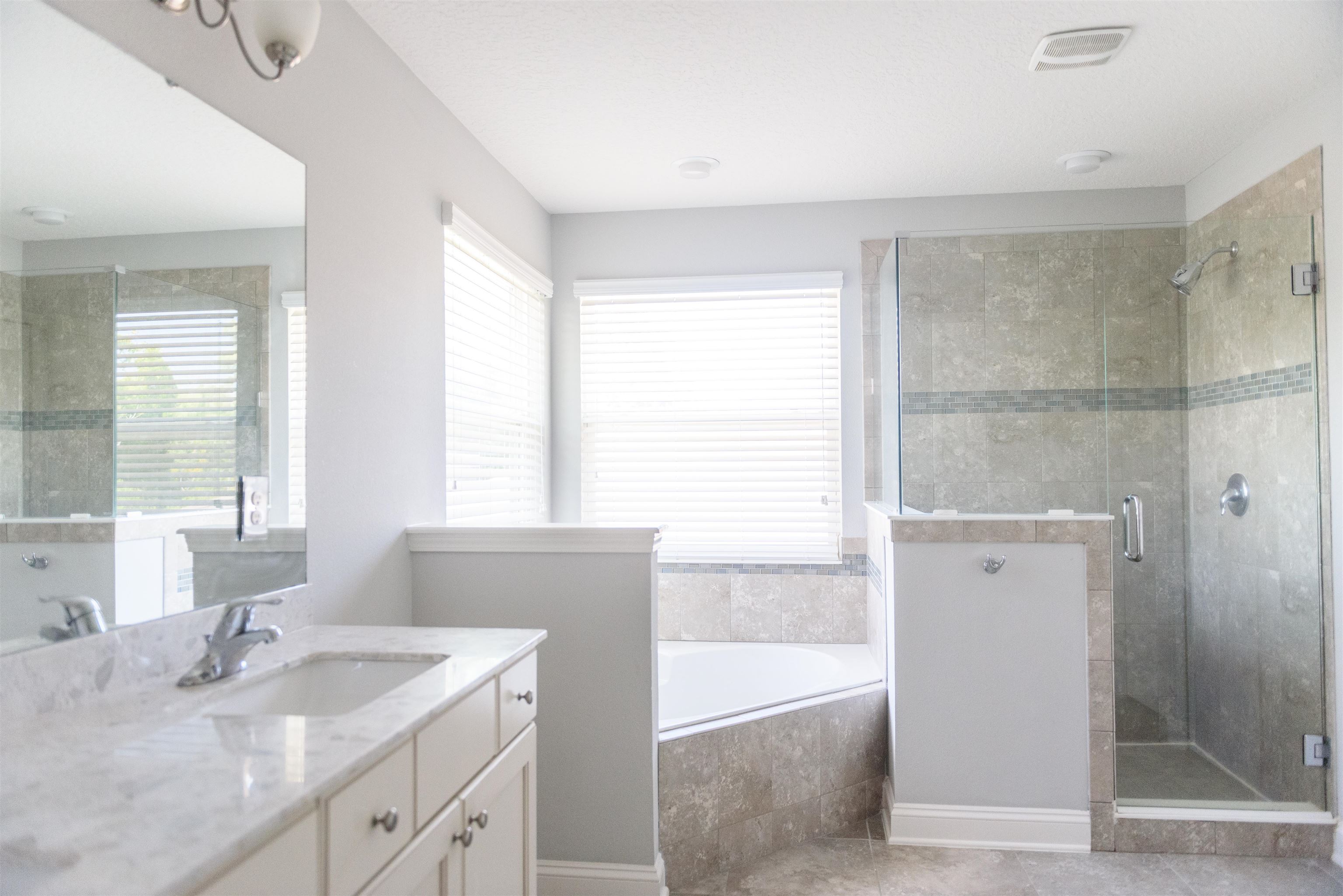 Image 11 of 30 For 3803 Coastal Cove Circle