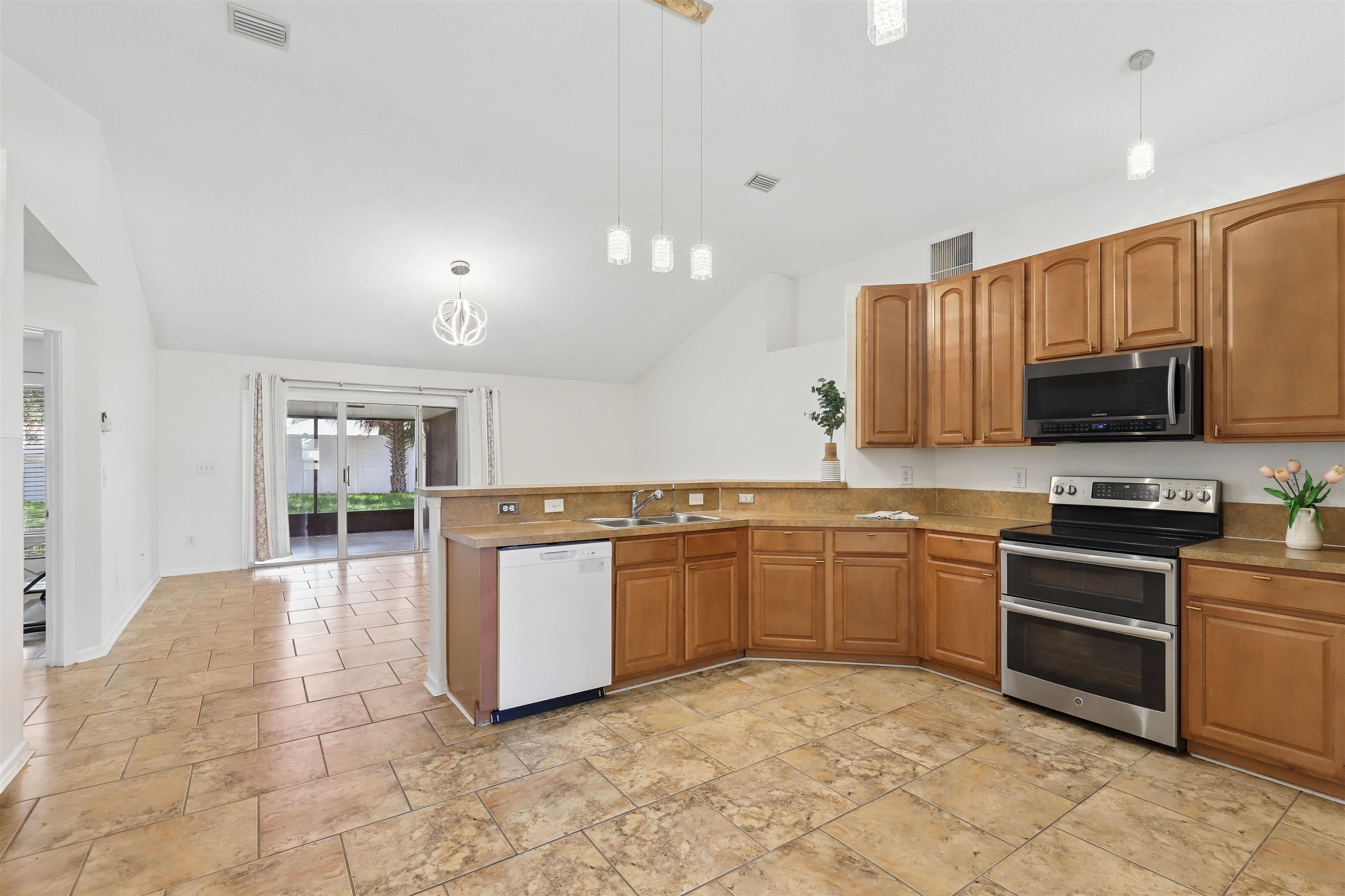 Image 12 of 44 For 12564 Kernan Forest Blvd