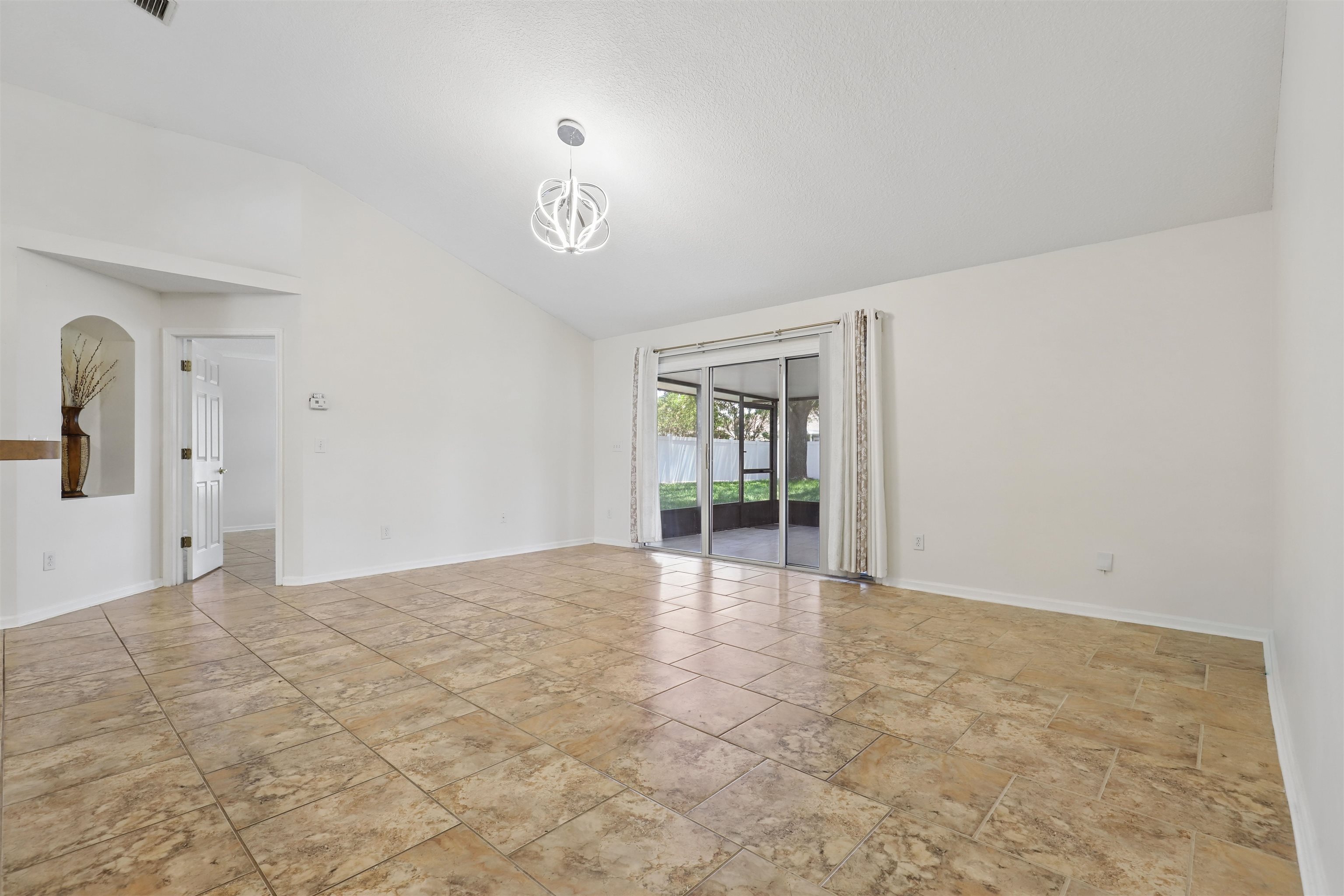 Image 16 of 44 For 12564 Kernan Forest Blvd