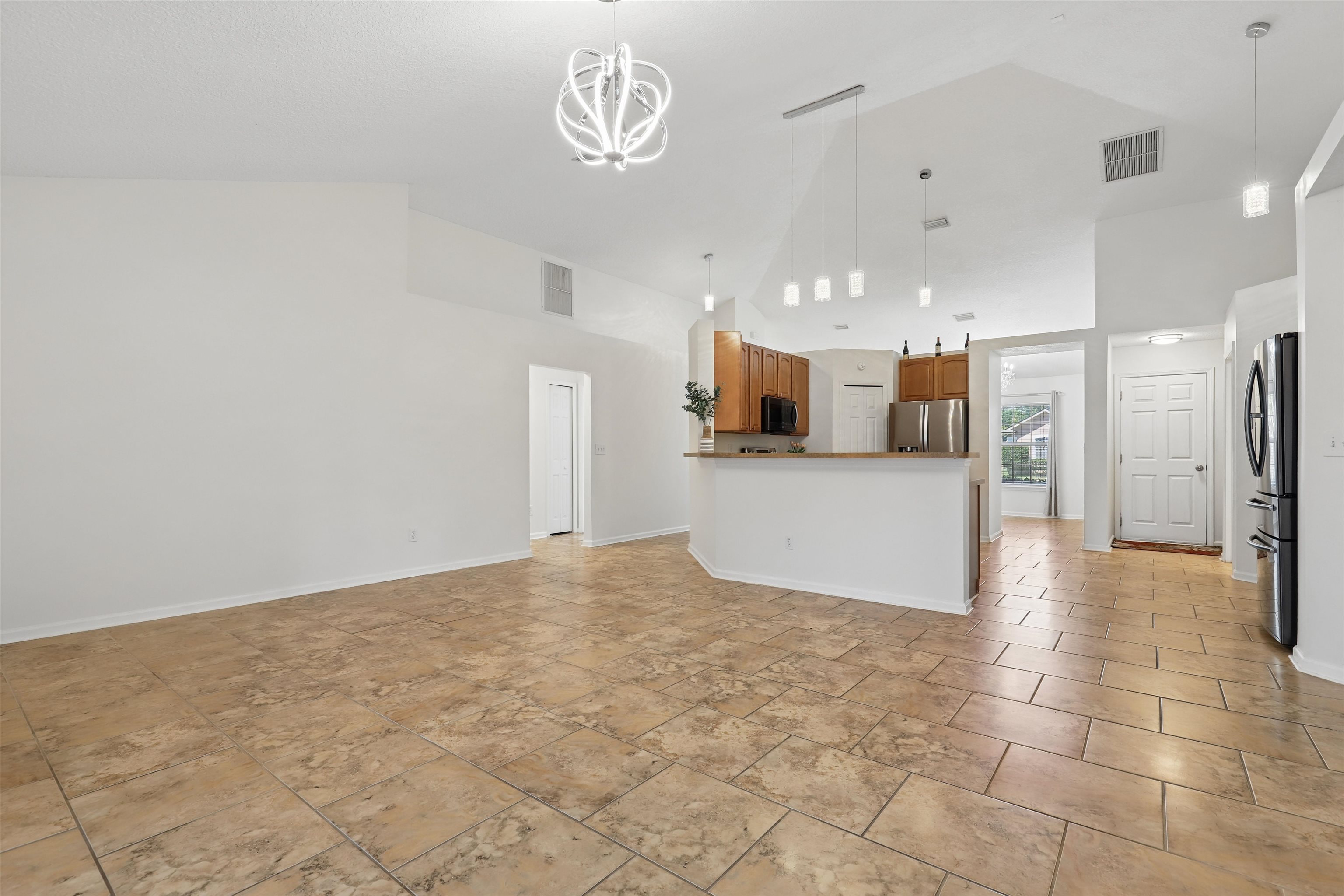 Image 18 of 44 For 12564 Kernan Forest Blvd
