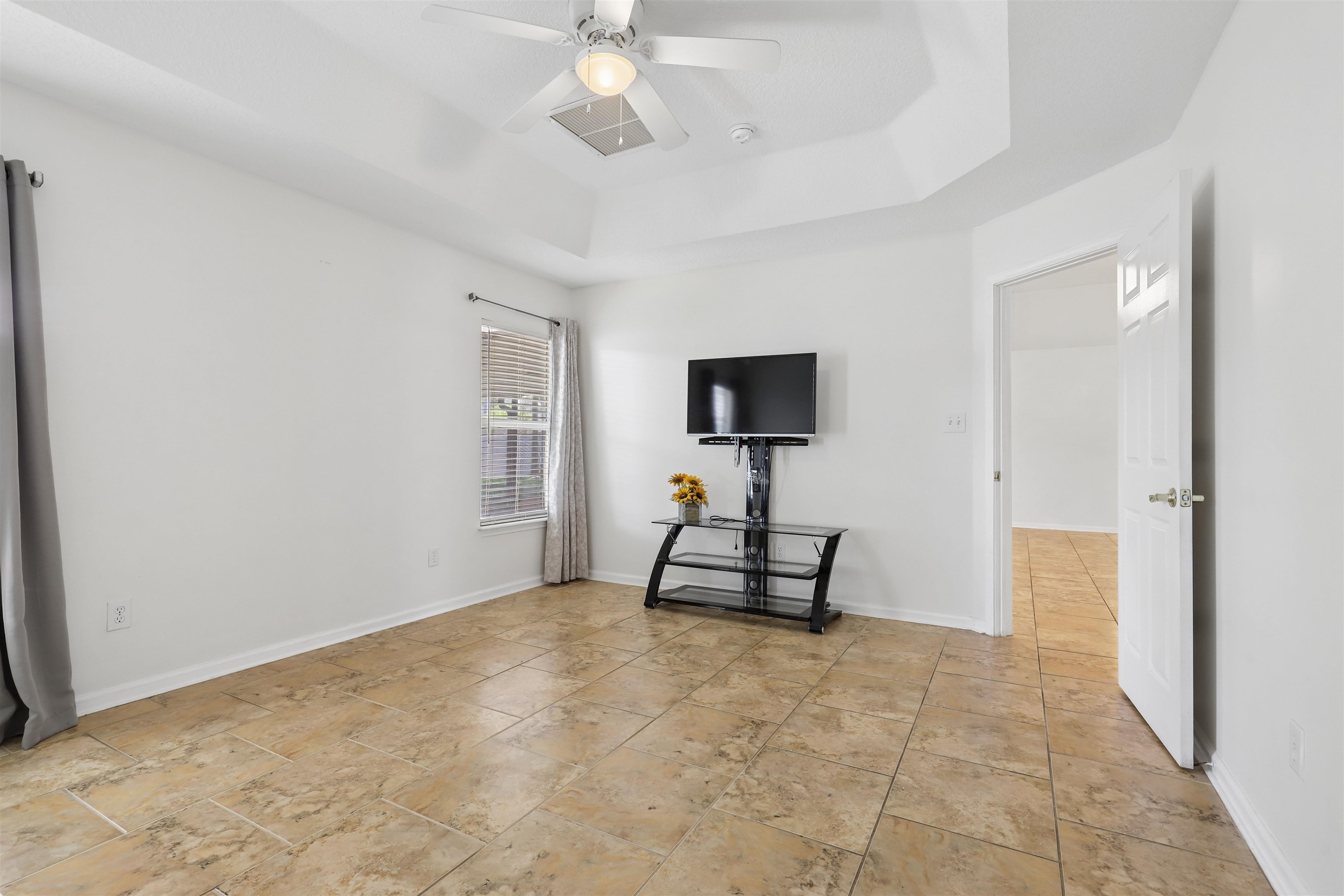 Image 20 of 44 For 12564 Kernan Forest Blvd