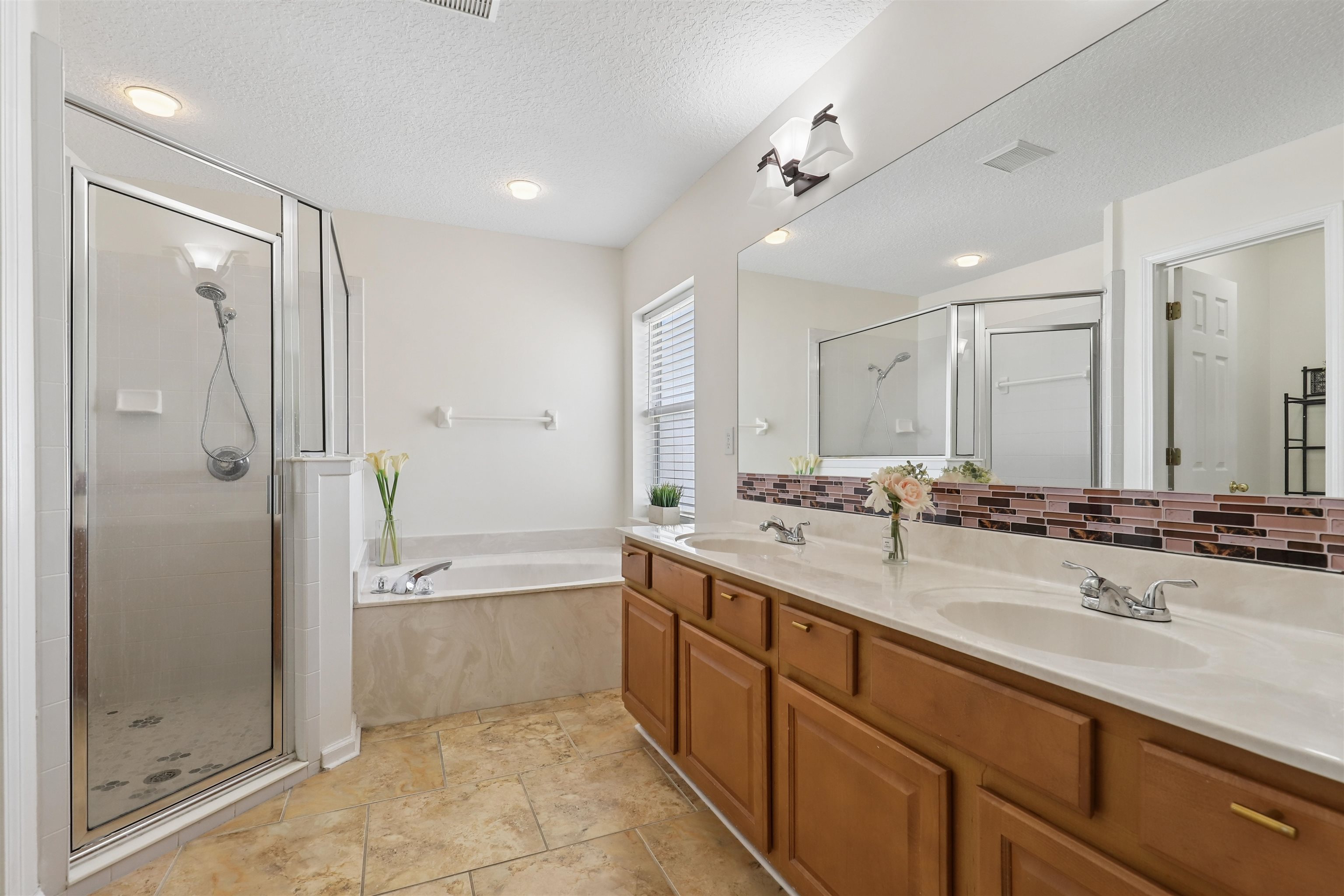 Image 22 of 44 For 12564 Kernan Forest Blvd