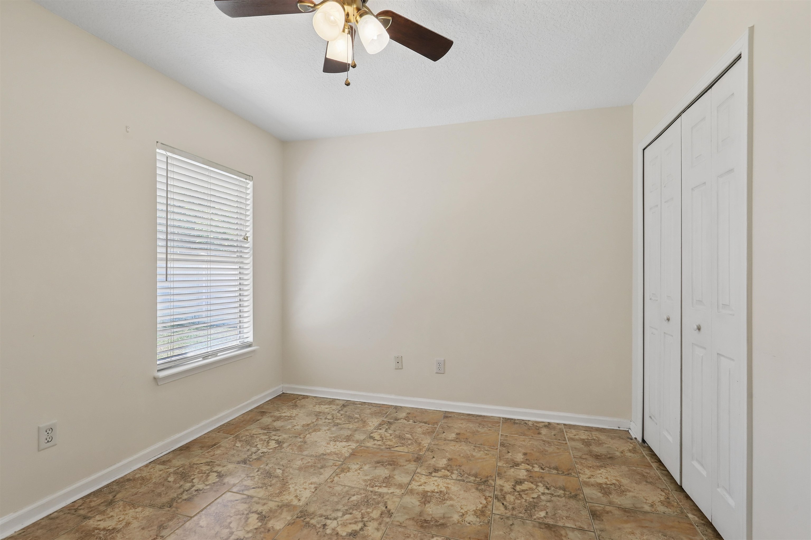 Image 25 of 44 For 12564 Kernan Forest Blvd