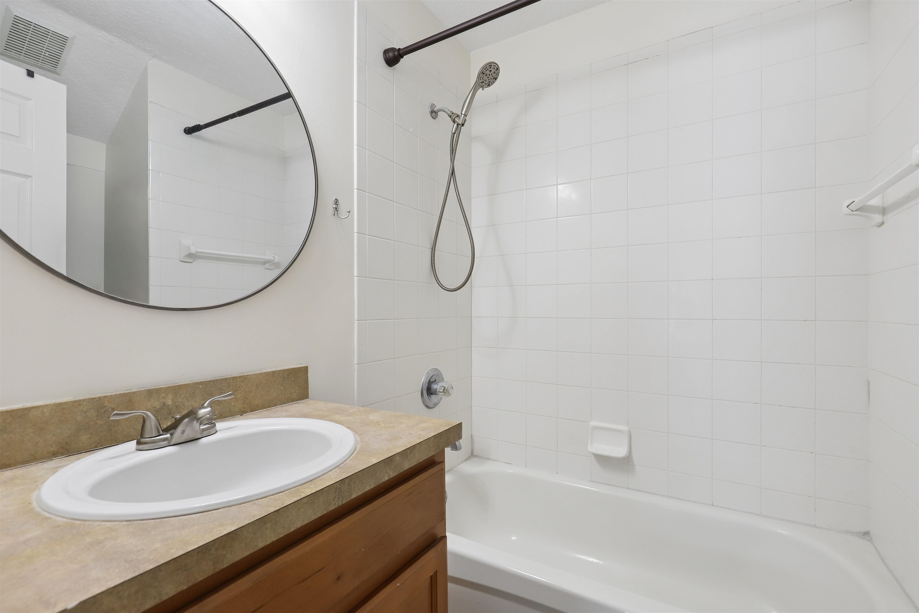 Image 32 of 44 For 12564 Kernan Forest Blvd
