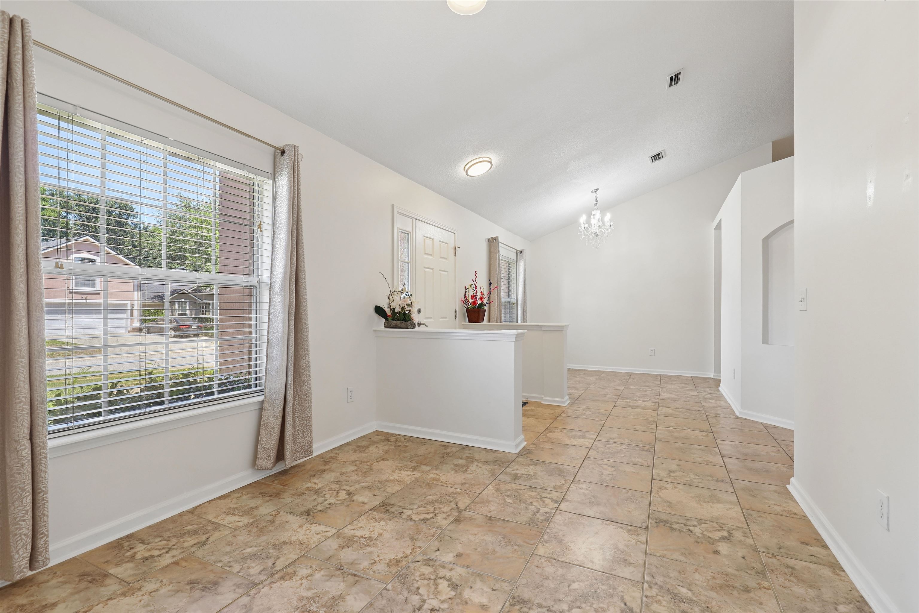 Image 8 of 44 For 12564 Kernan Forest Blvd