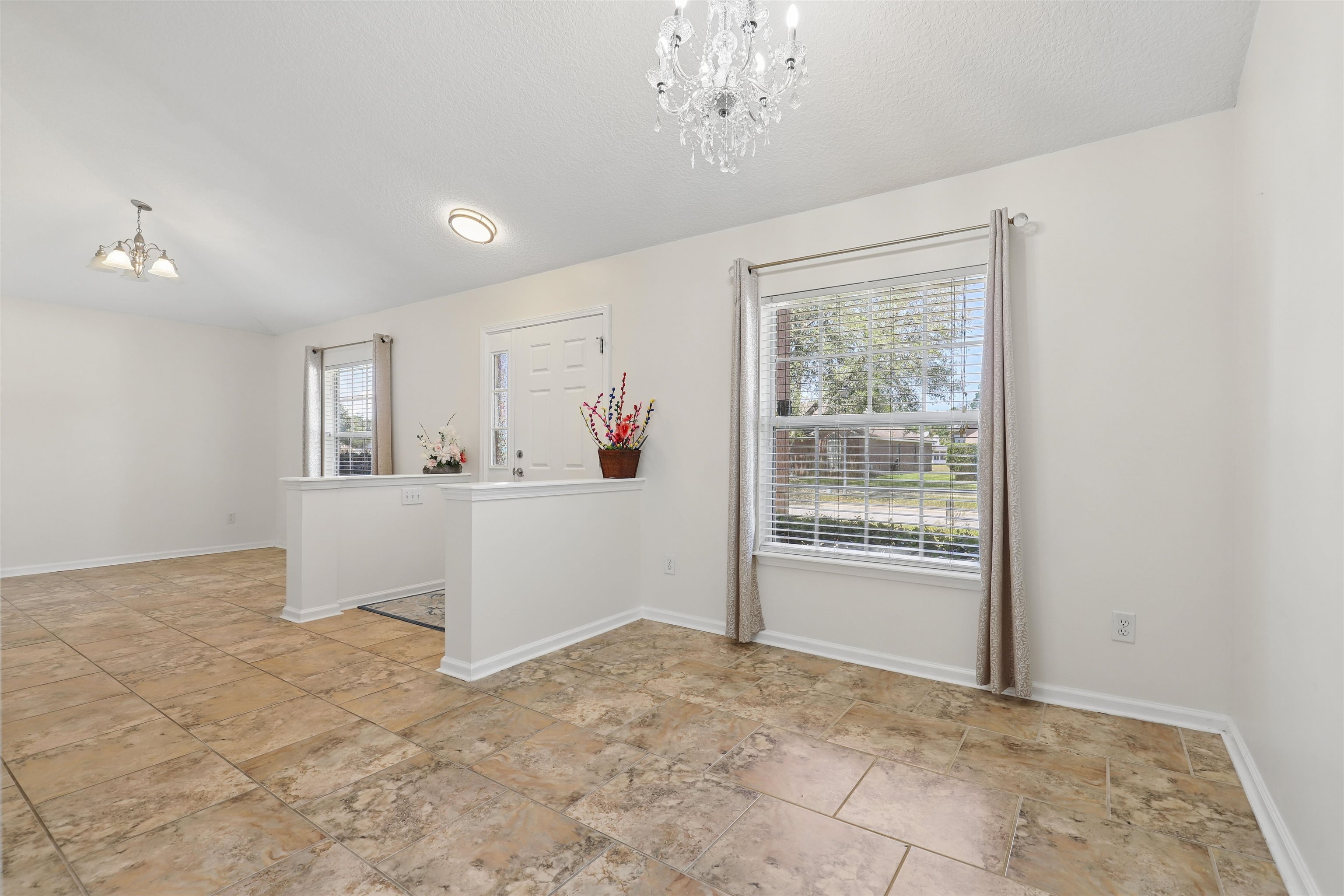 Image 9 of 44 For 12564 Kernan Forest Blvd