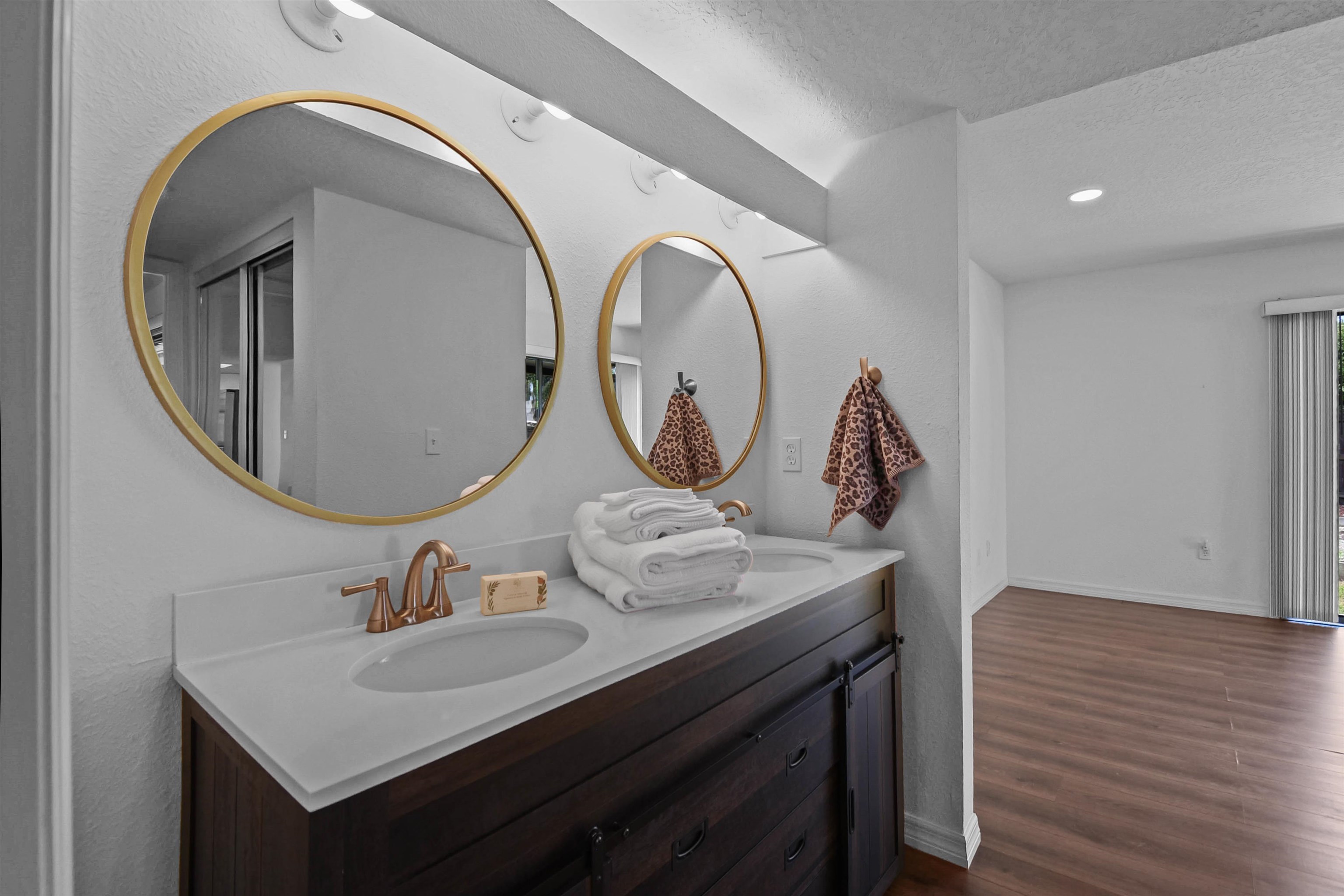 Image 15 of 38 For 53 Fawn Ln  