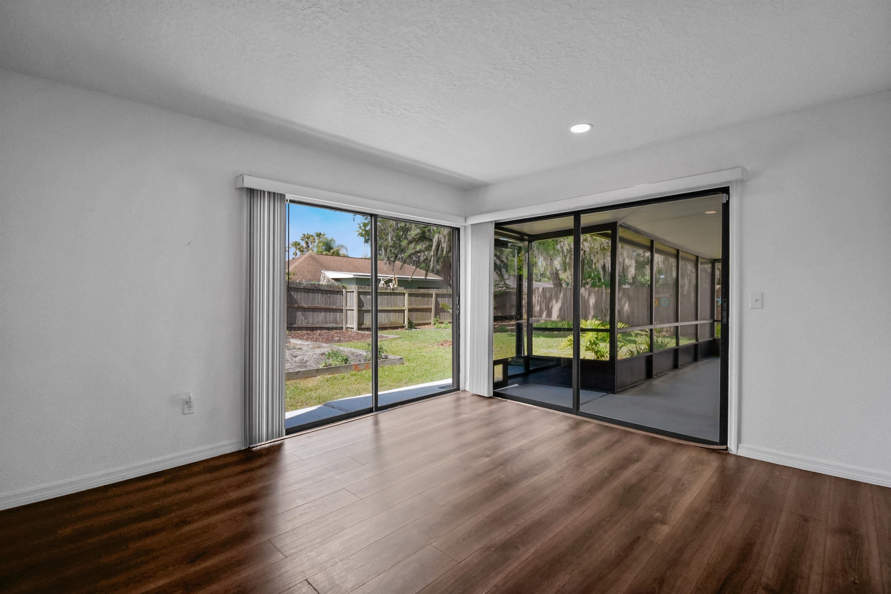 Image 16 of 38 For 53 Fawn Ln  