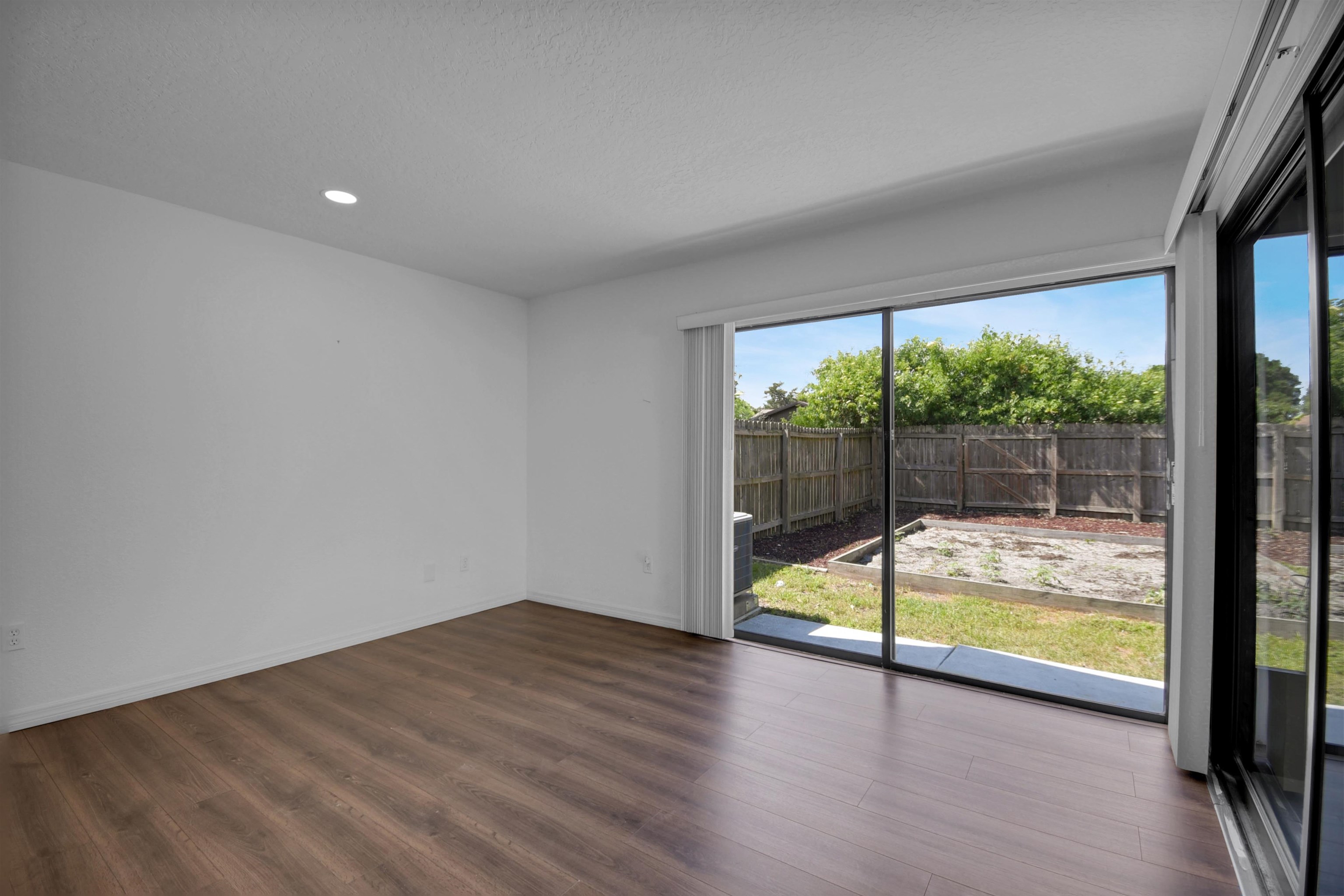 Image 18 of 38 For 53 Fawn Ln  