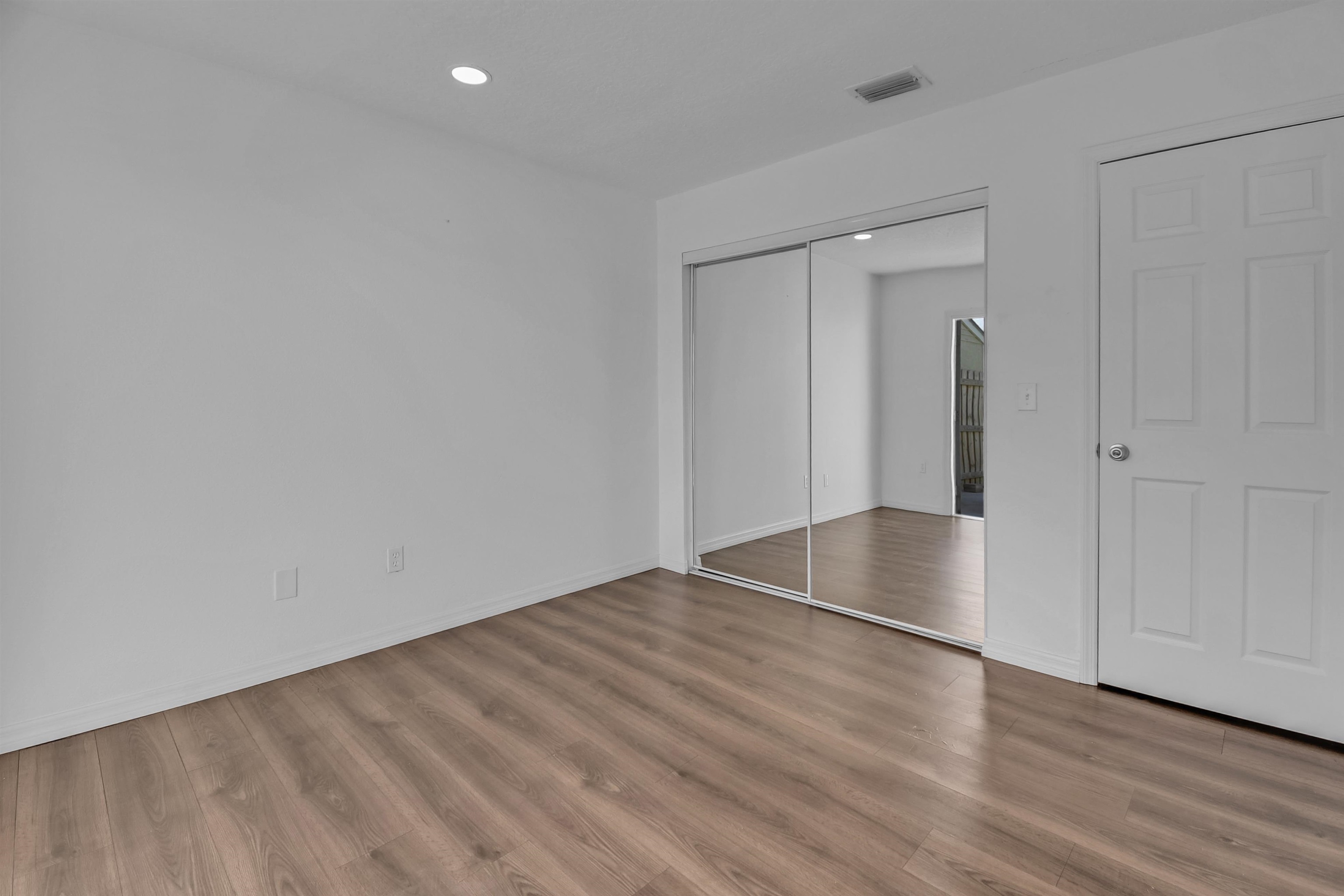 Image 21 of 38 For 53 Fawn Ln  