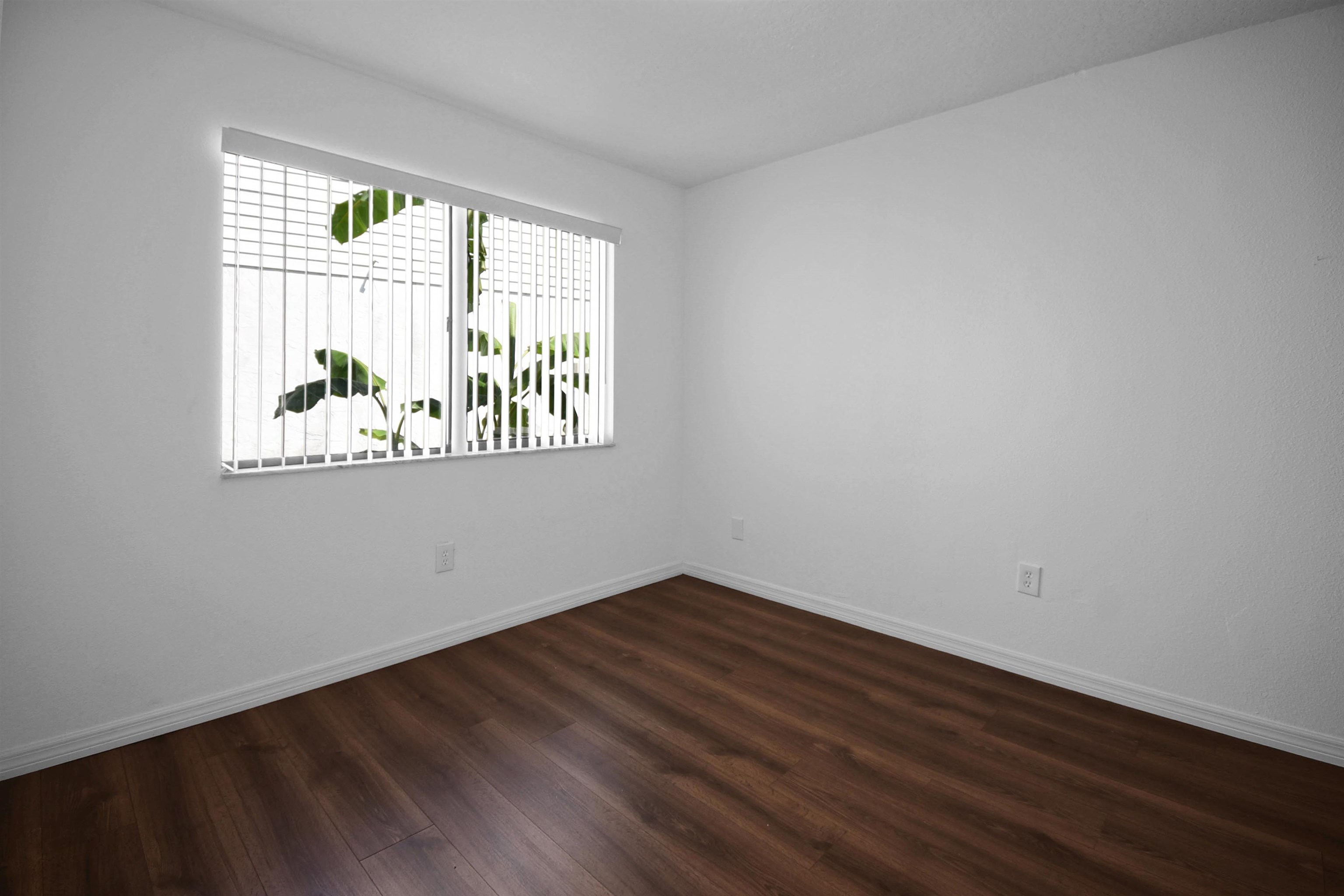 Image 27 of 38 For 53 Fawn Ln  