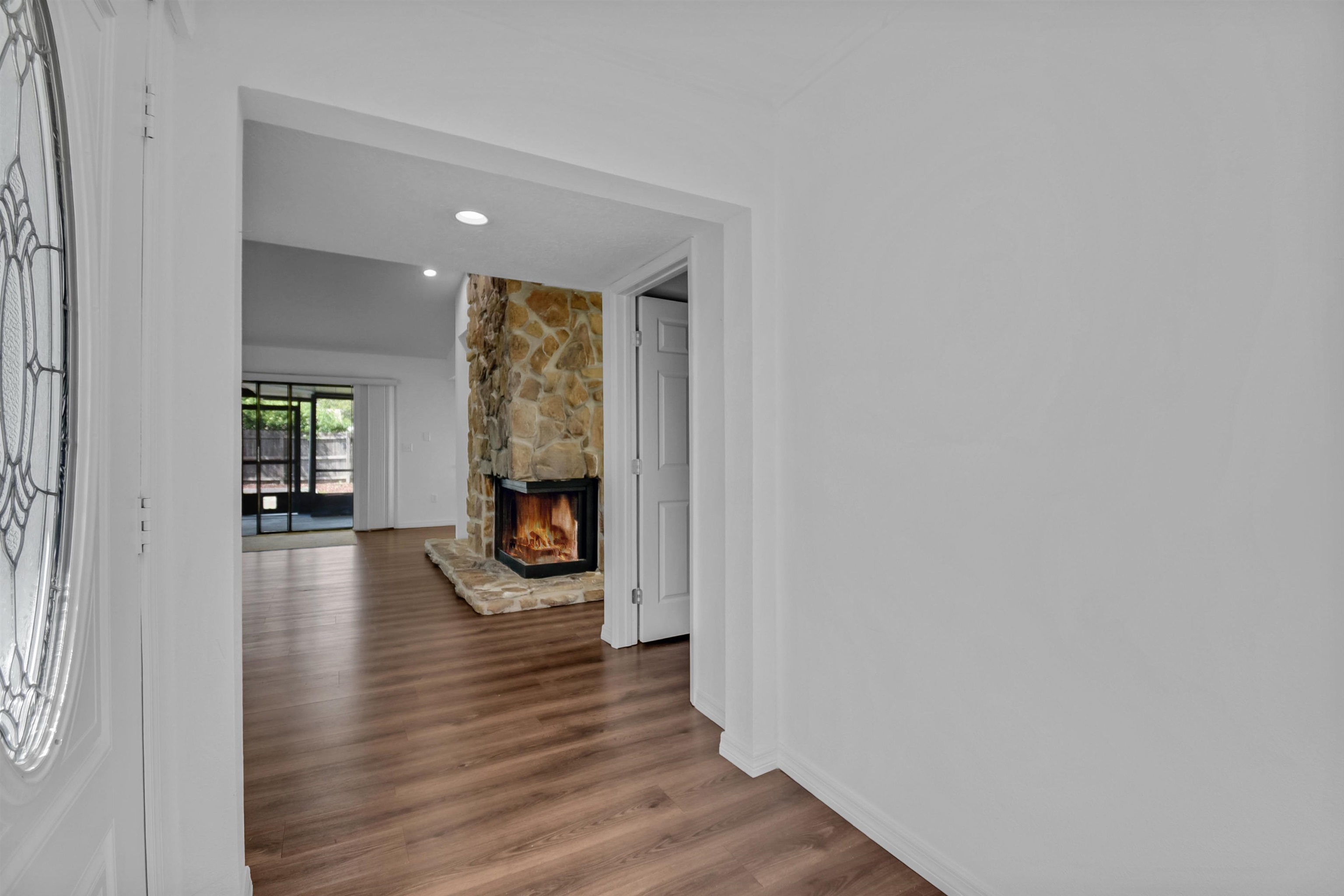 Image 31 of 38 For 53 Fawn Ln  