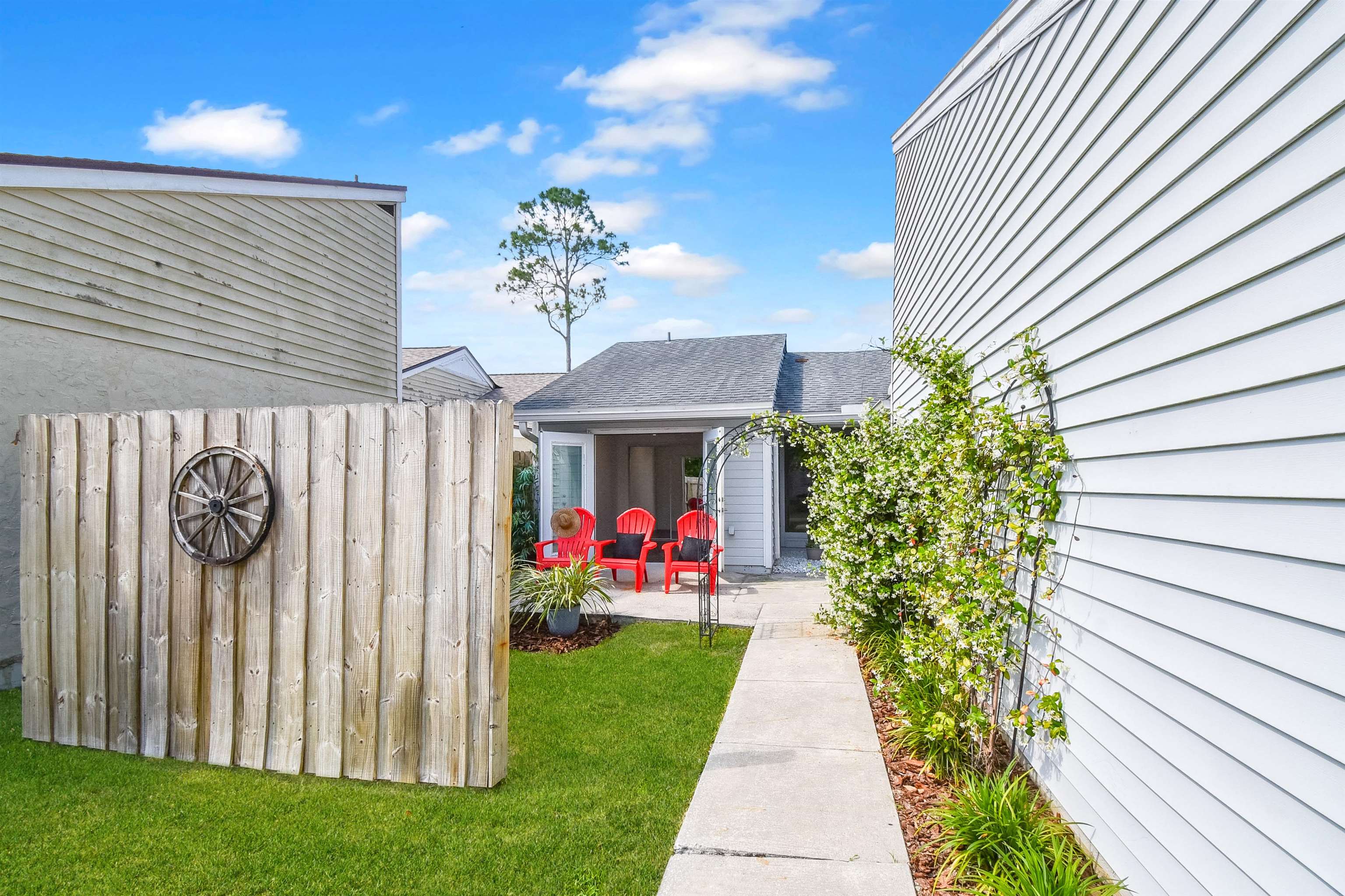 Image 34 of 38 For 53 Fawn Ln  