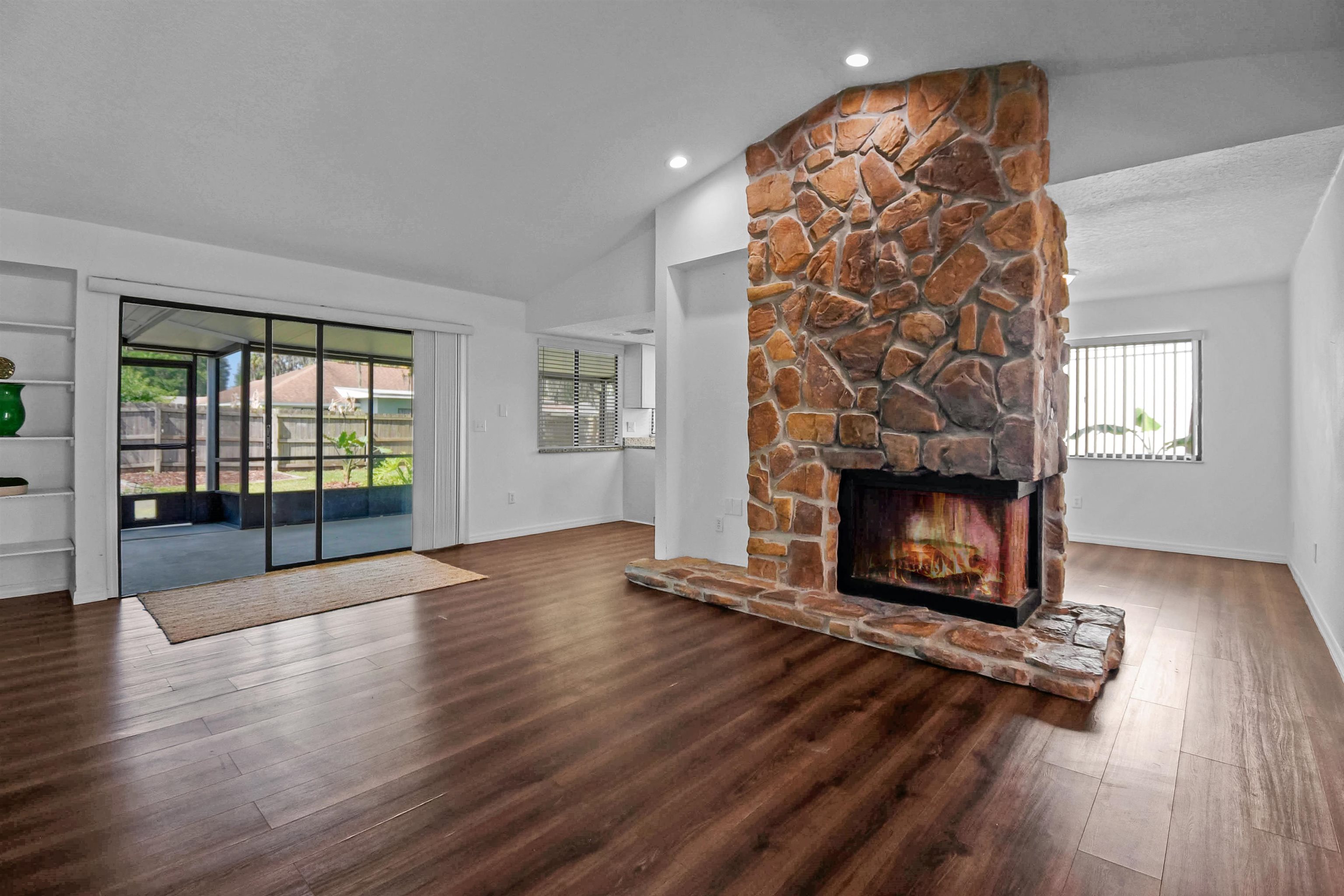 Image 5 of 38 For 53 Fawn Ln  