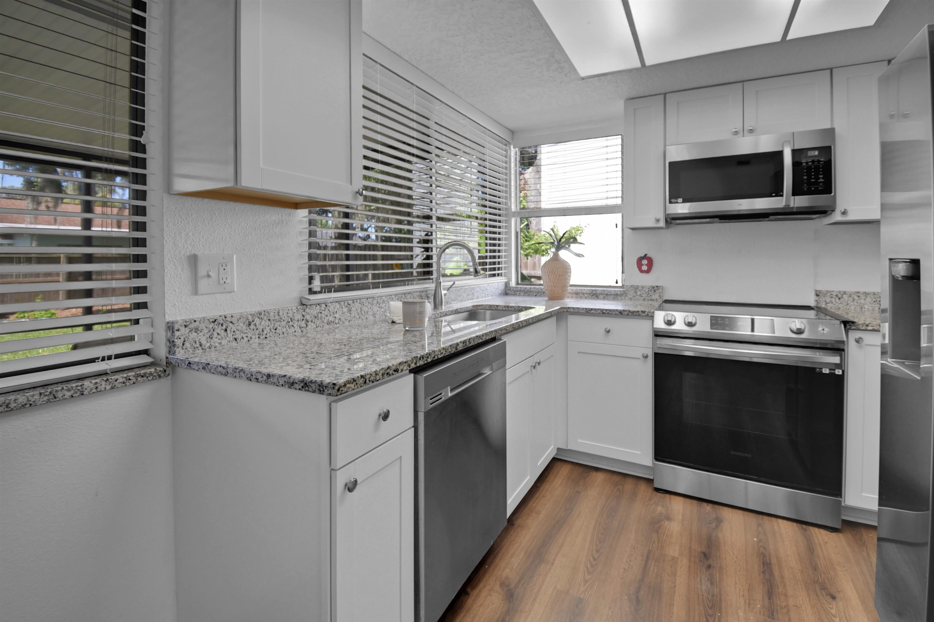 Image 8 of 38 For 53 Fawn Ln  